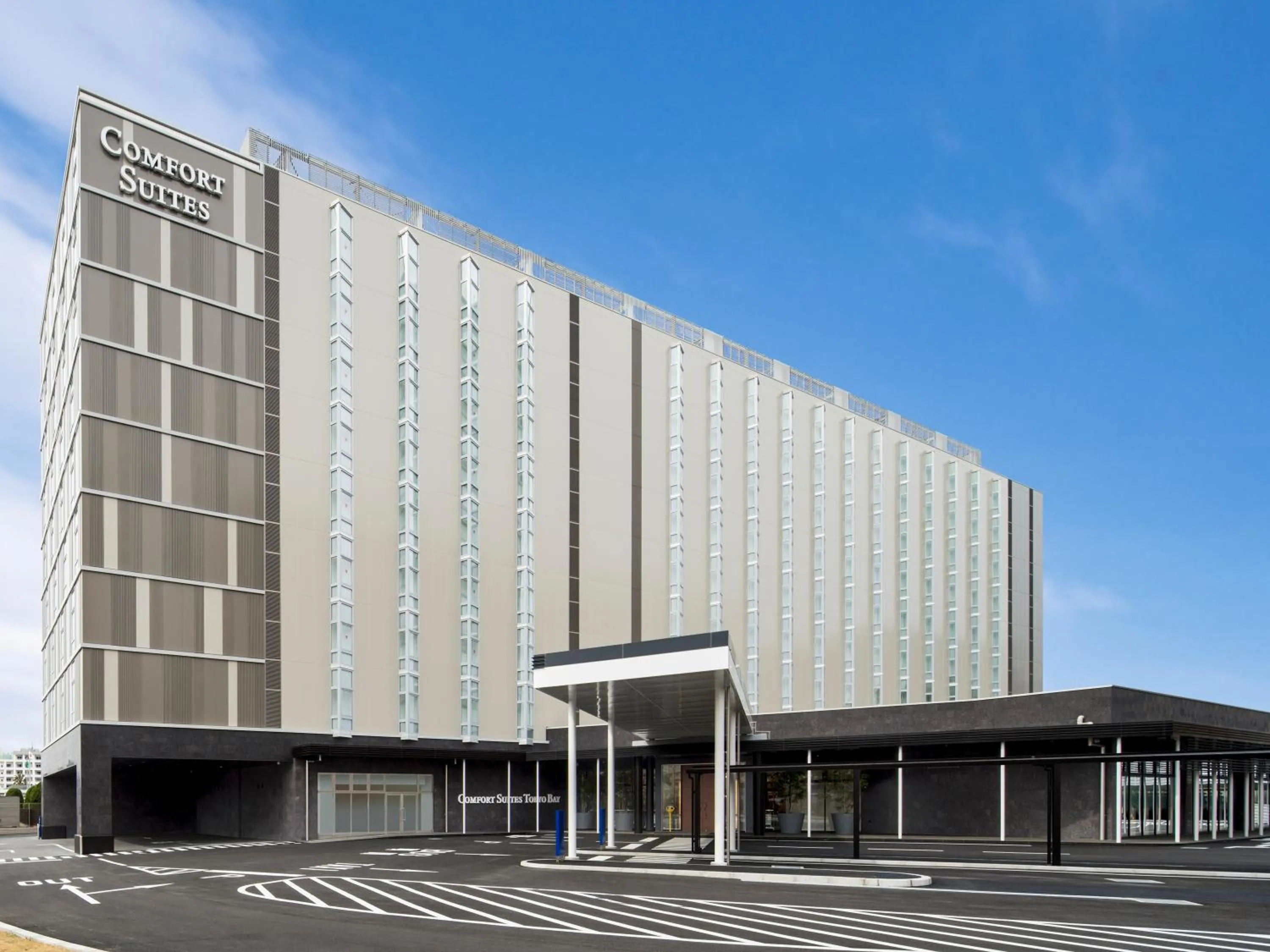 Property building in Comfort Suites Tokyo Bay