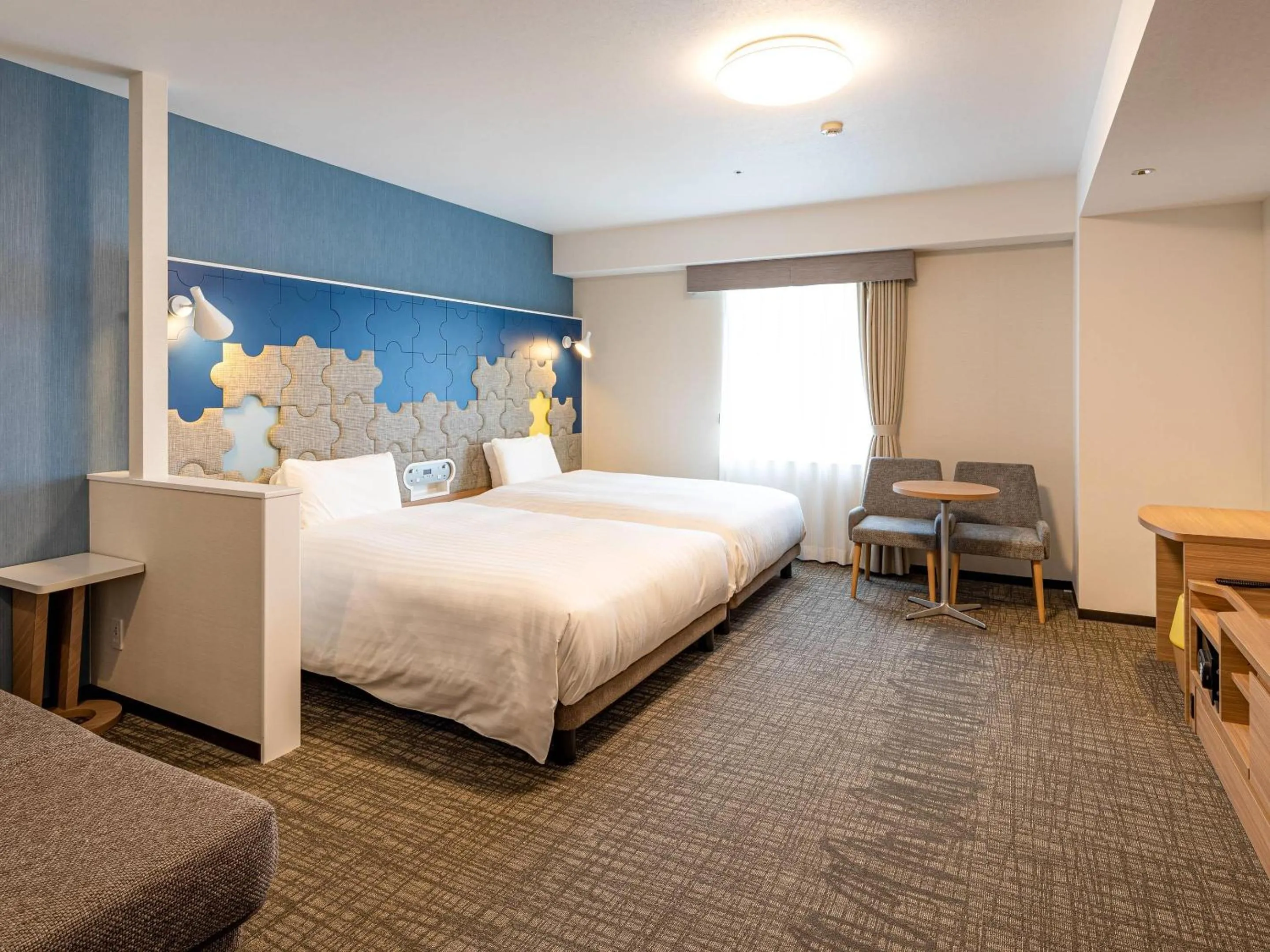 Bedroom, Bed in Comfort Suites Tokyo Bay