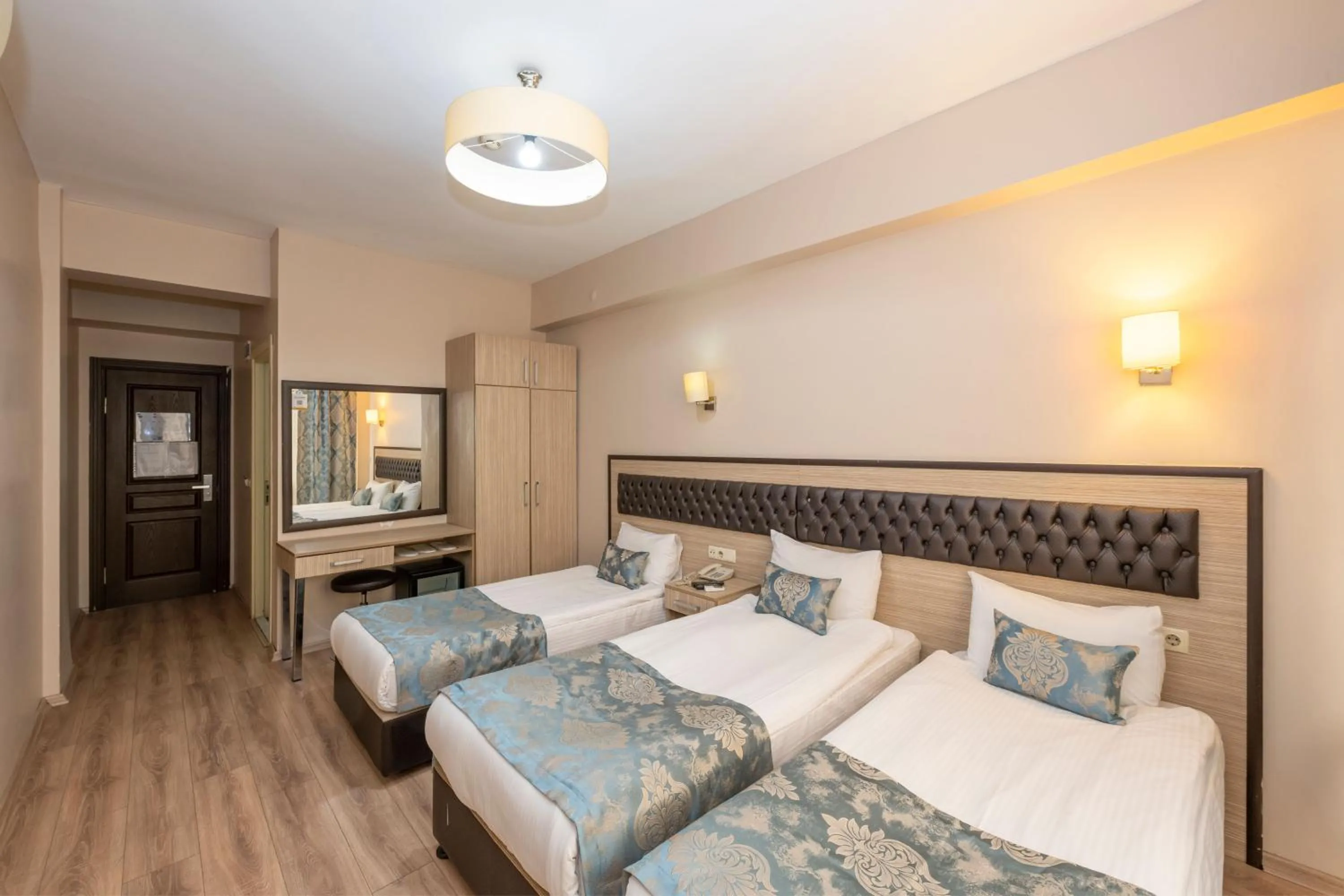 Photo of the whole room, Bed in Tugra Hotel