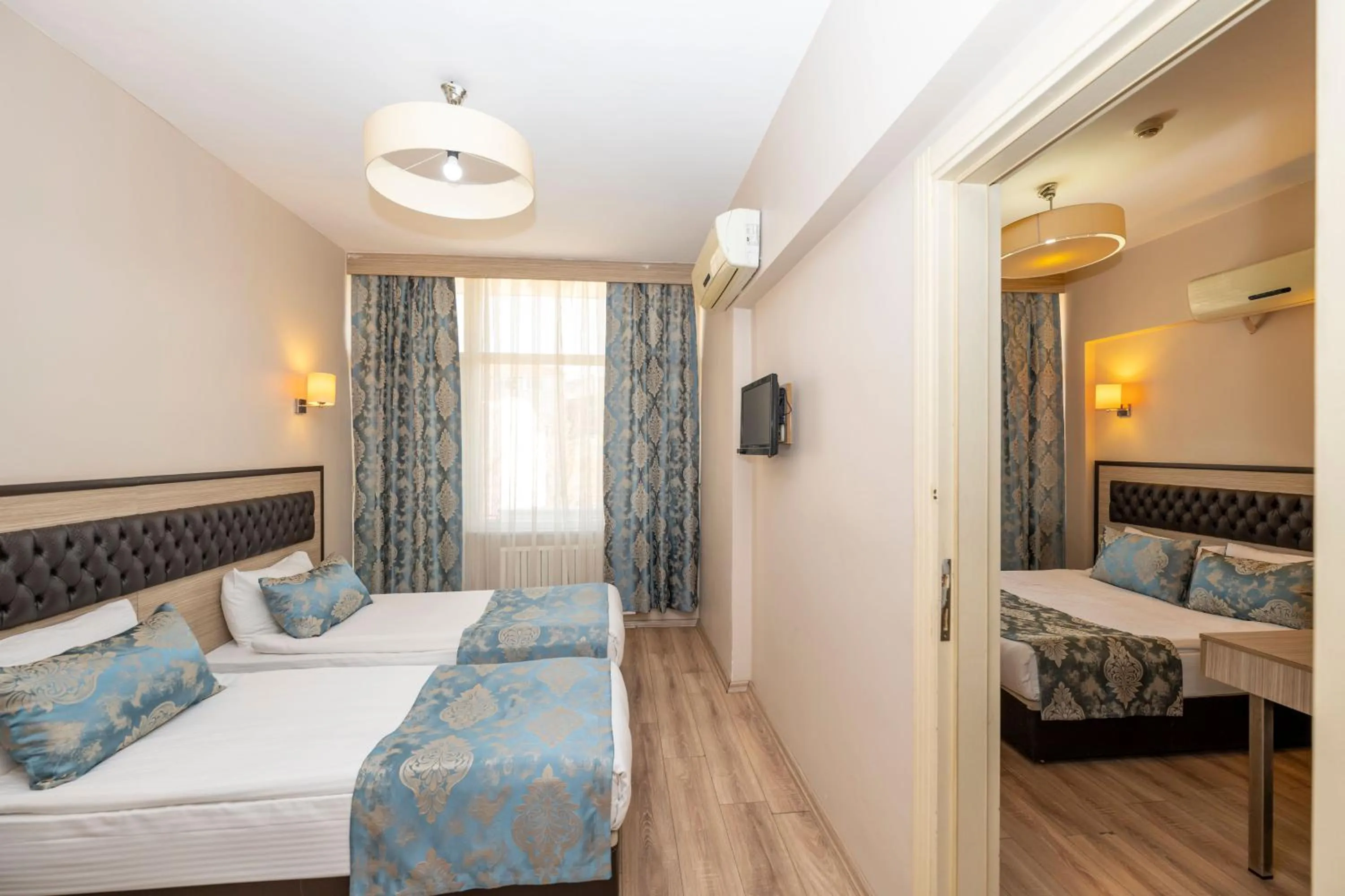 Photo of the whole room, Bed in Tugra Hotel