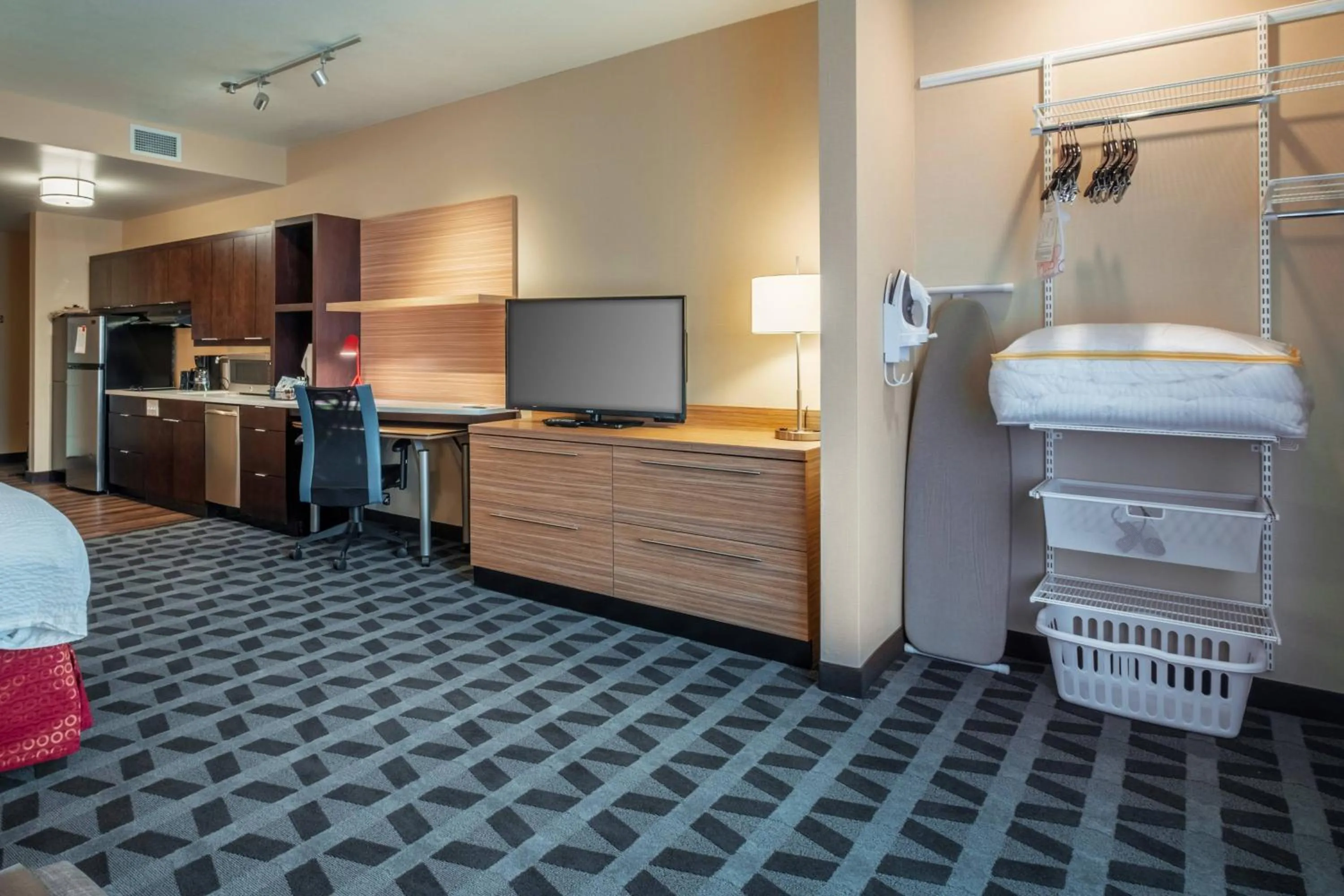 Photo of the whole room in TownePlace Suites by Marriott Toledo Oregon