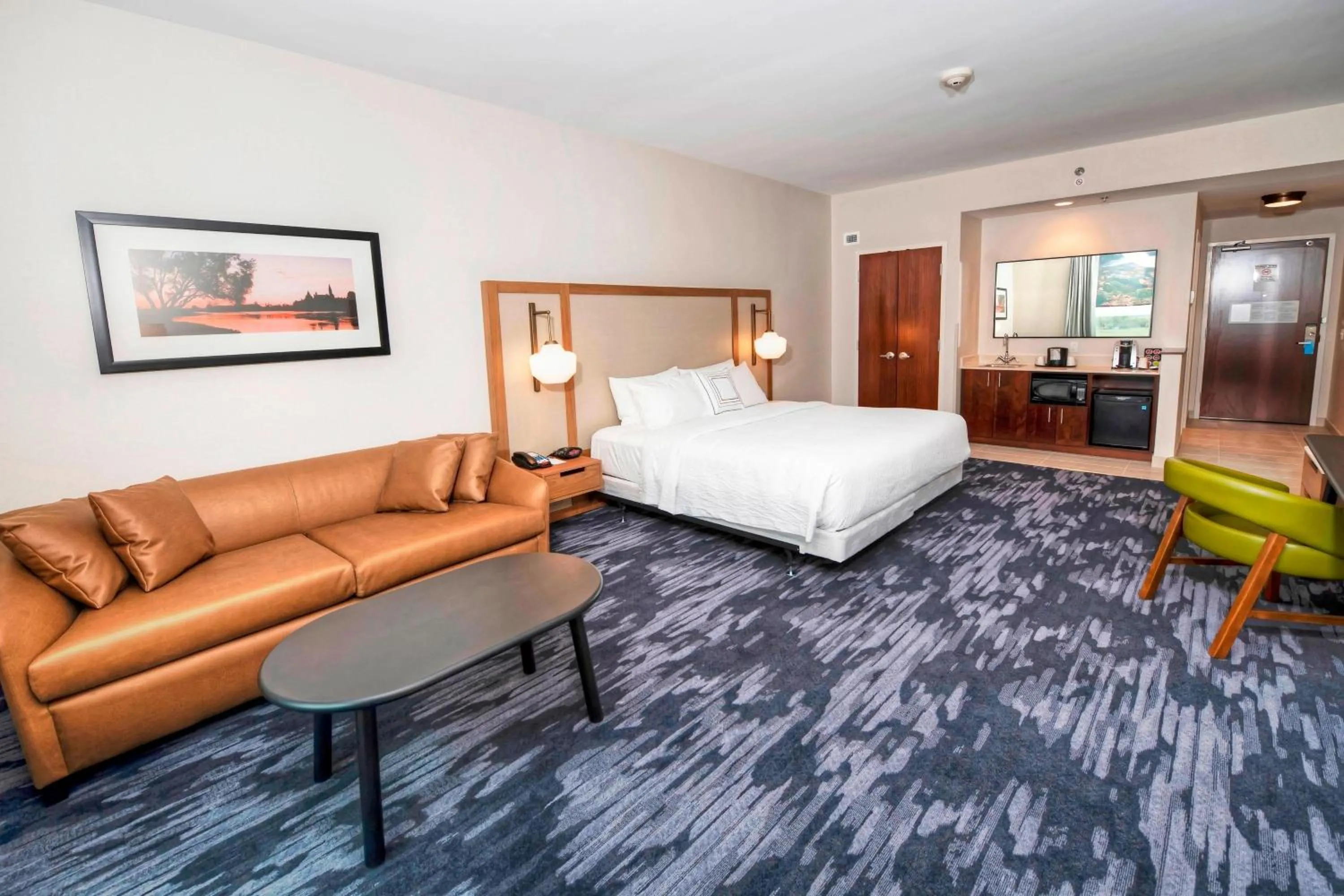 Photo of the whole room, Bed in Fairfield Inn & Suites by Marriott Ottawa Airport
