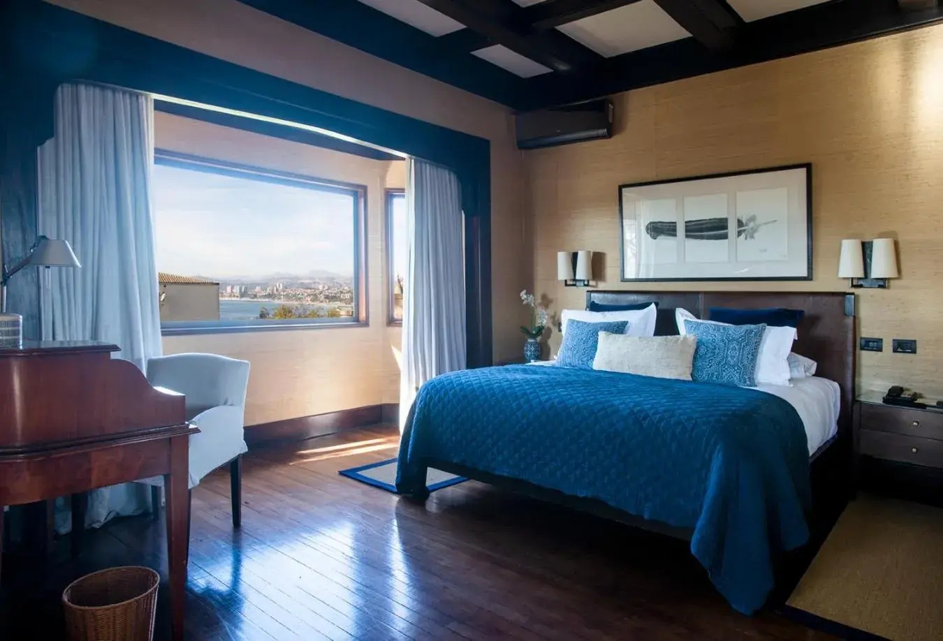 Deluxe Room in Hotel Casa Higueras Deluxe Room in Hotel Casa Higueras