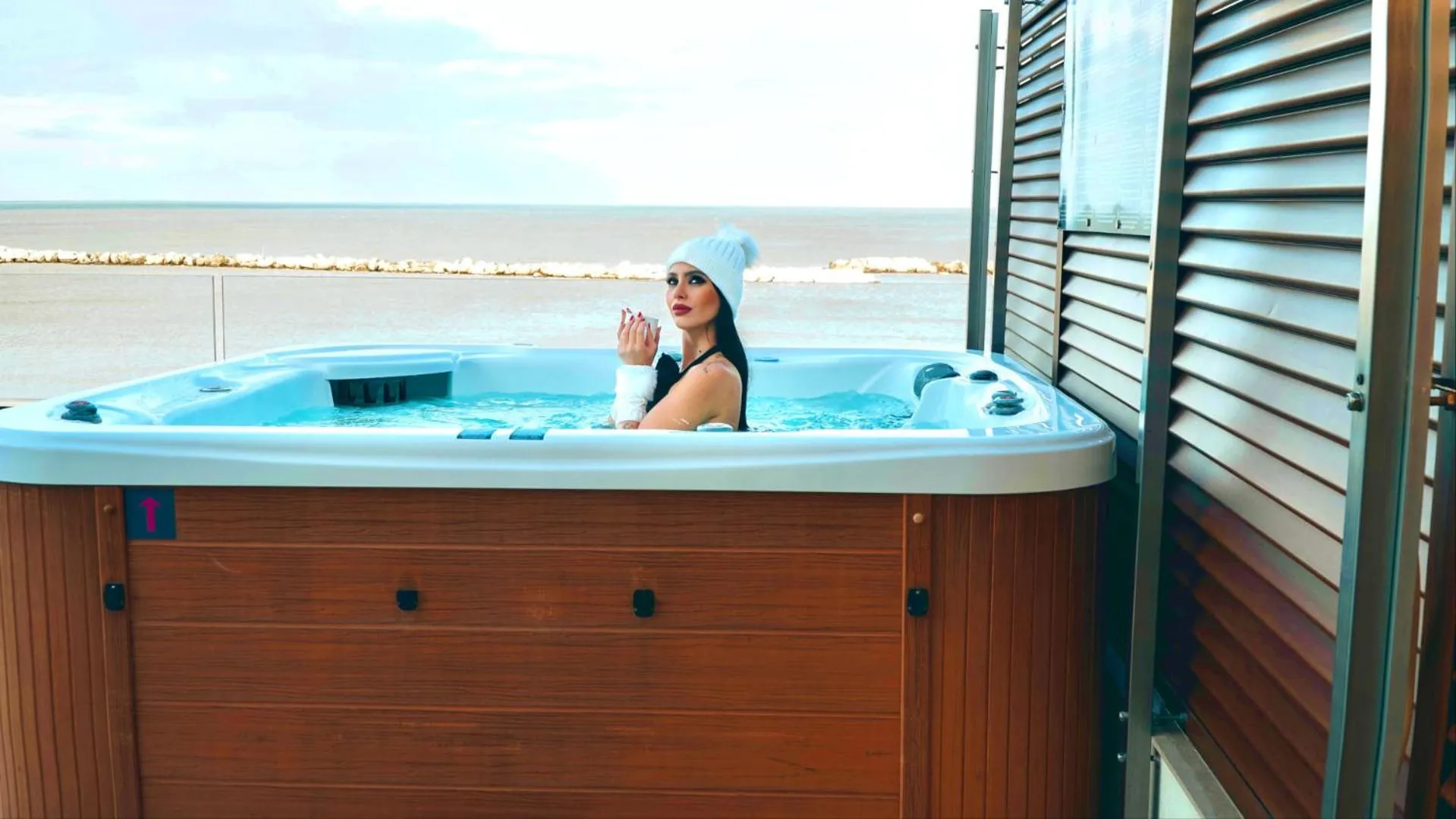 Hot Tub in You & Me Beach Hotel
