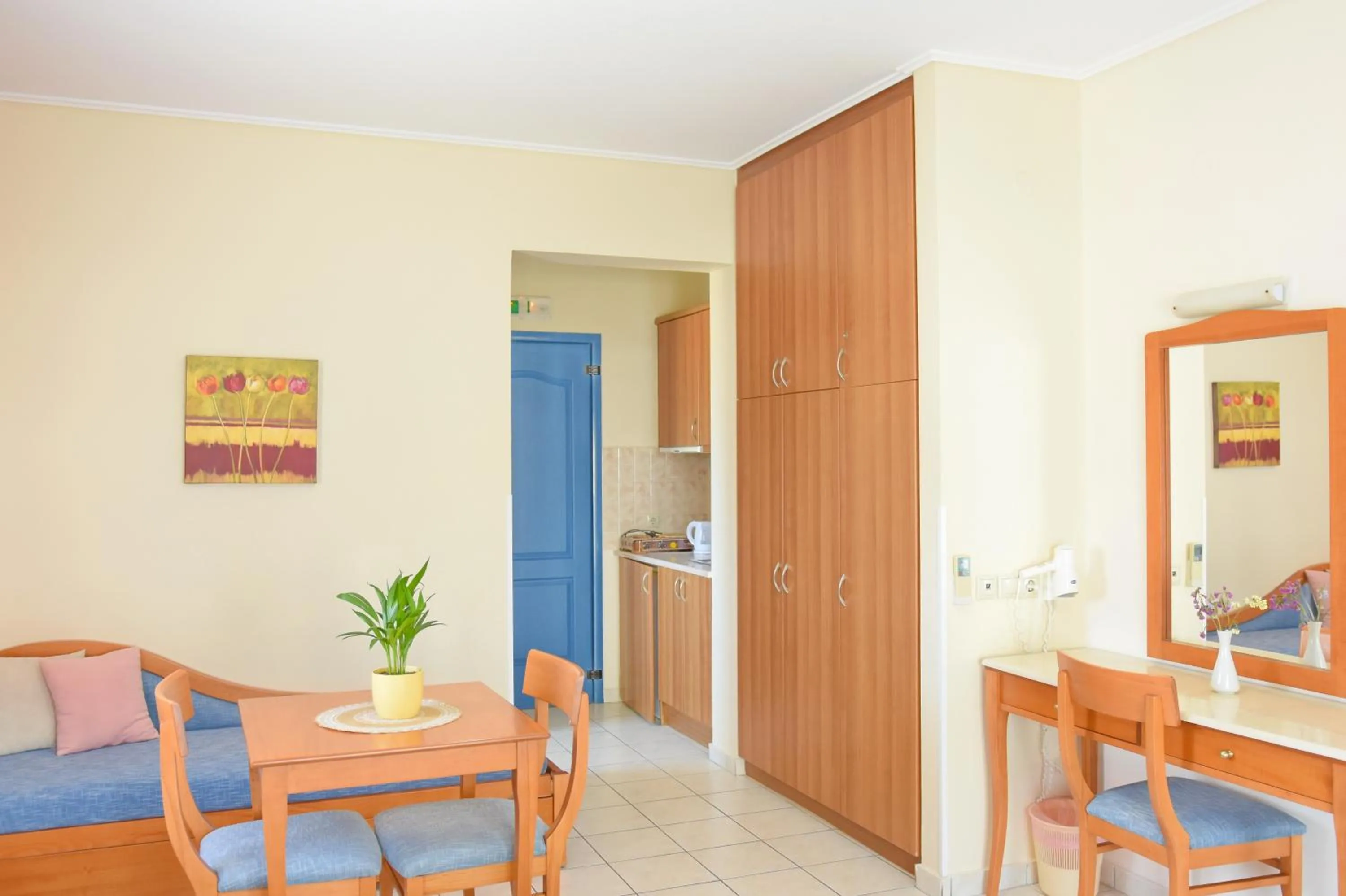 Photo of the whole room in Emporios Bay Hotel Chios