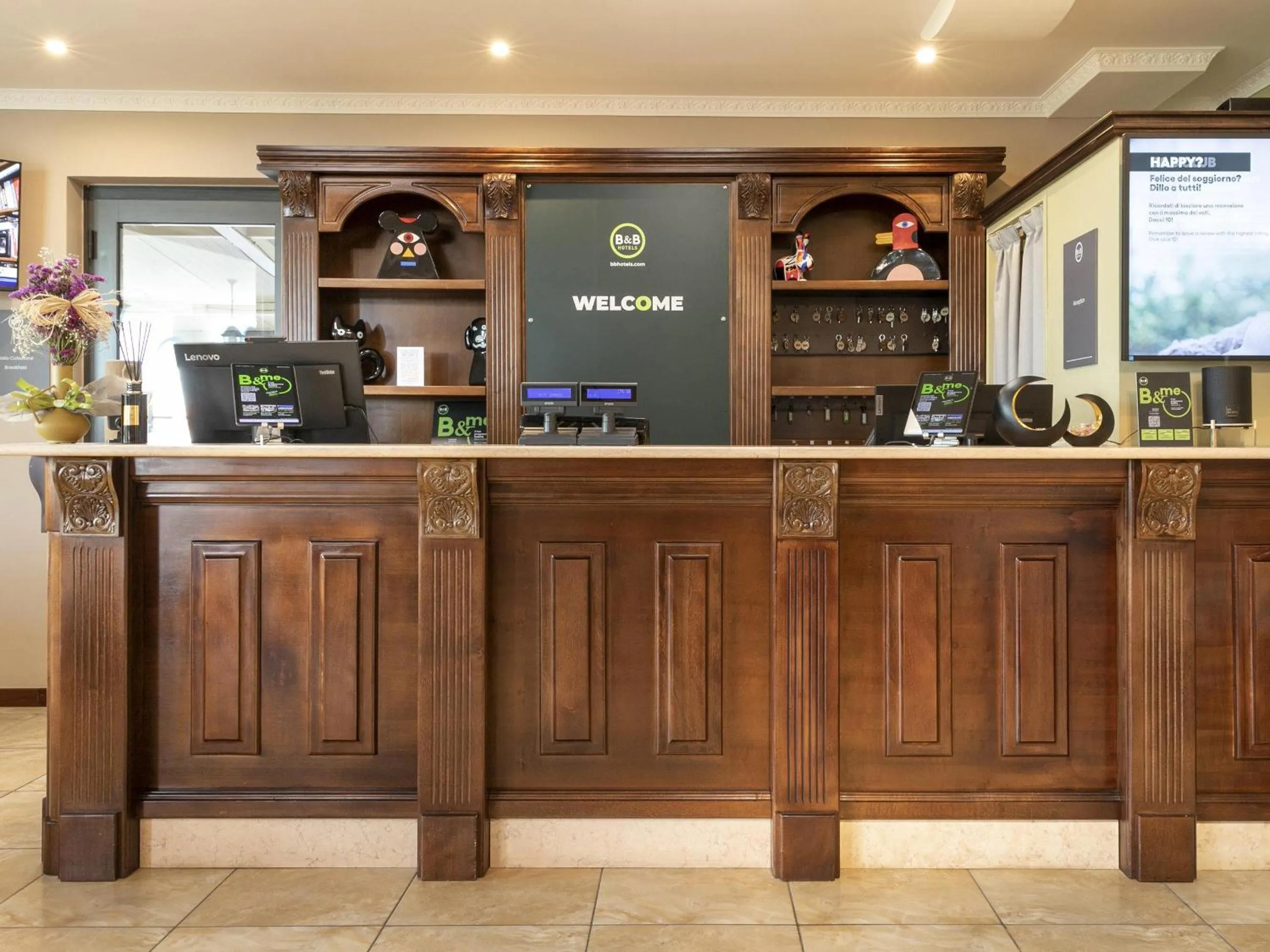 Lounge or bar in B&B HOTEL Pomezia Cortese