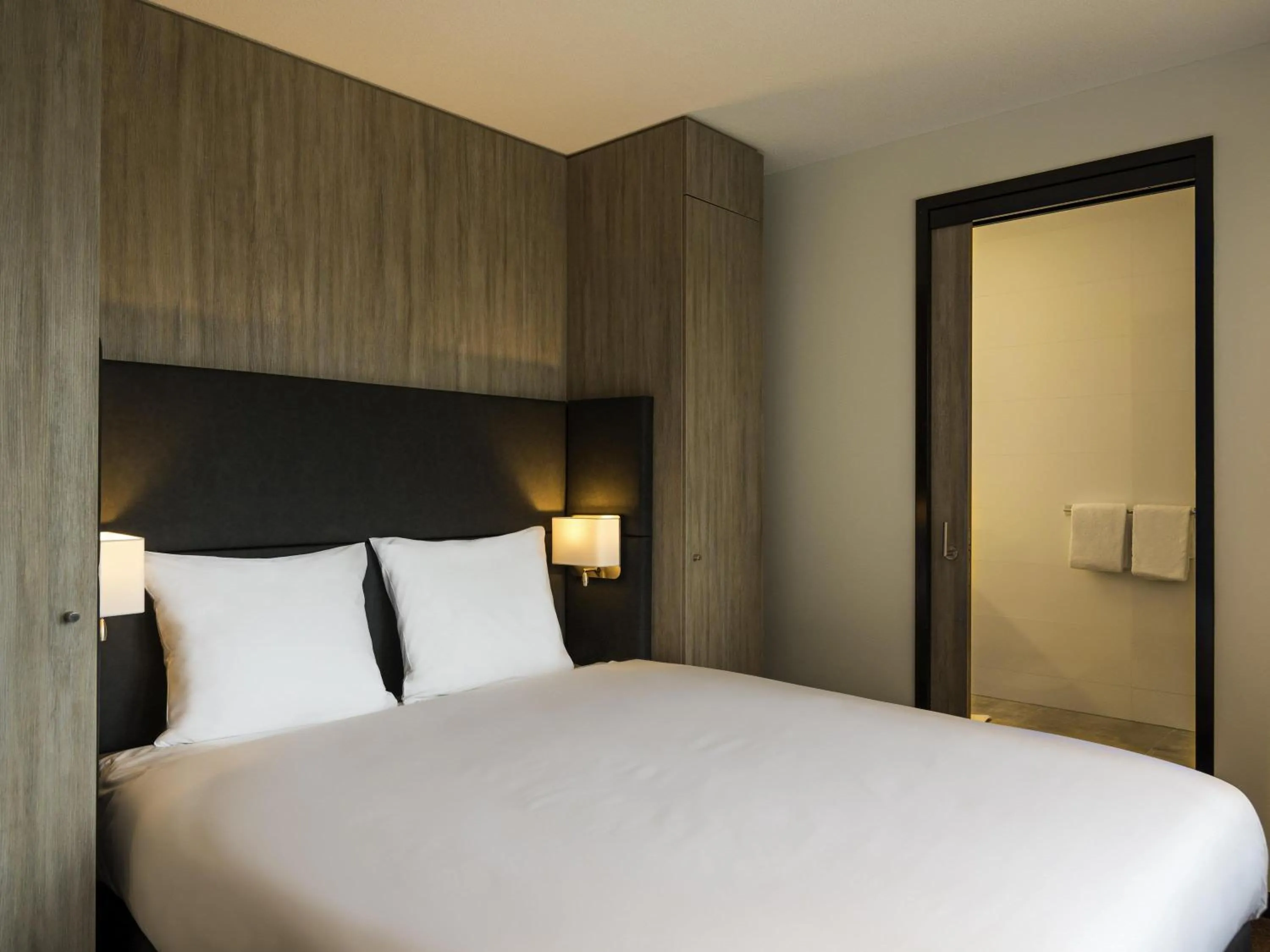 Bedroom, Bed in Adagio Amsterdam City South