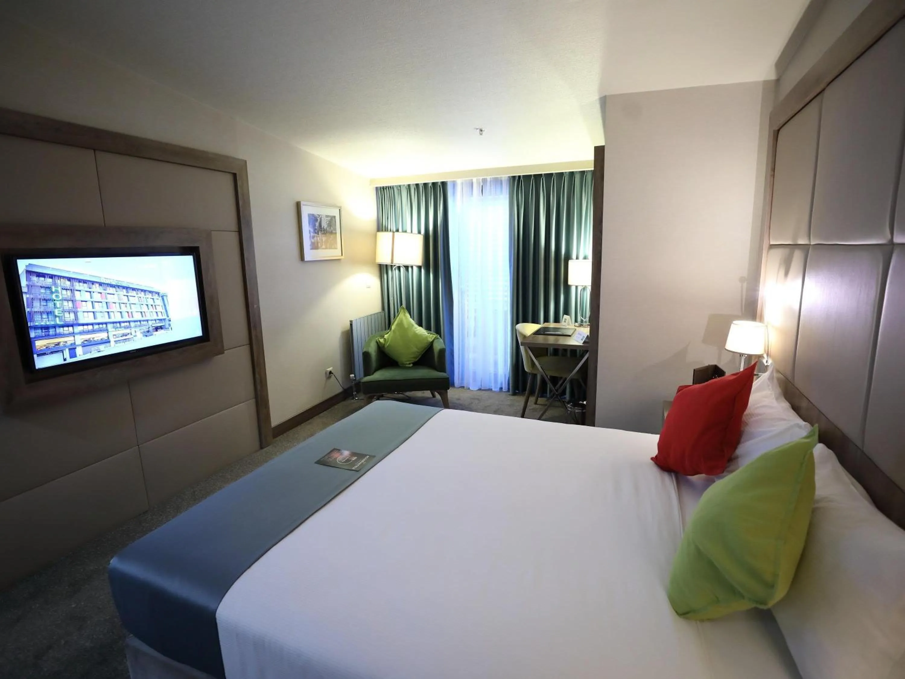 Bedroom, Bed in ibis Styles Istanbul Bomonti