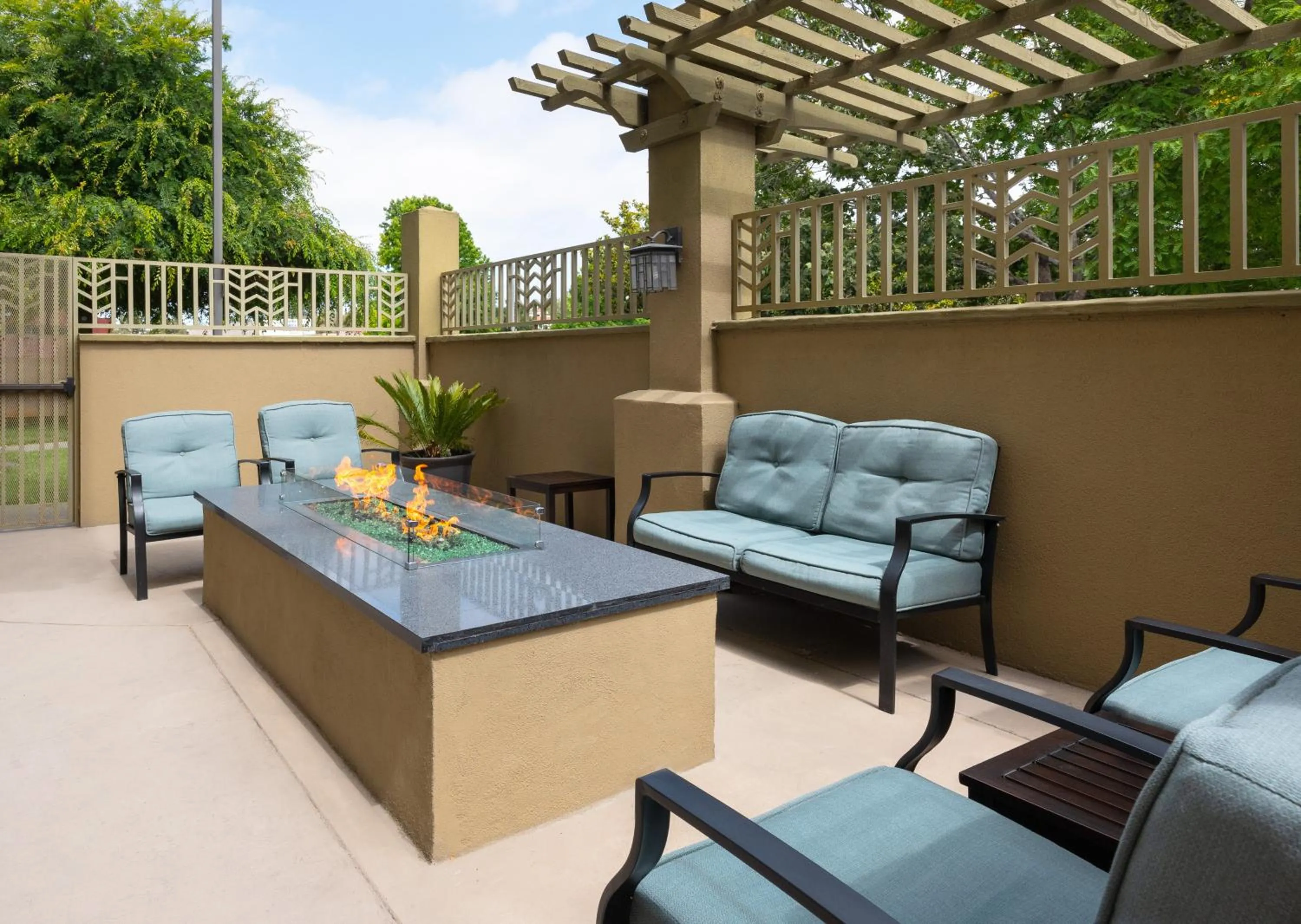 Patio in Larkspur Landing Extended Stay Suites Pleasanton
