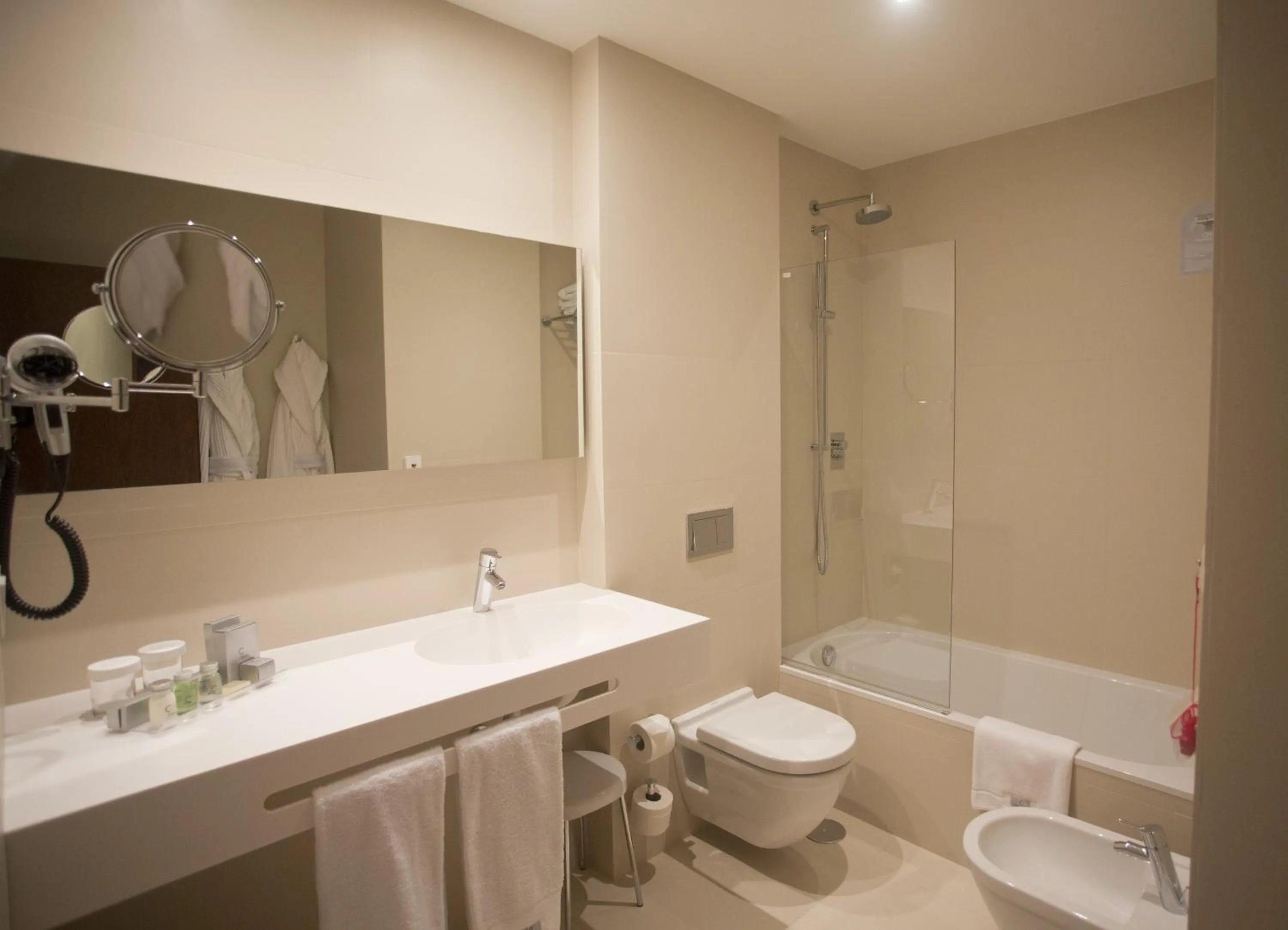 Bathroom in Carris Cardenal Quevedo