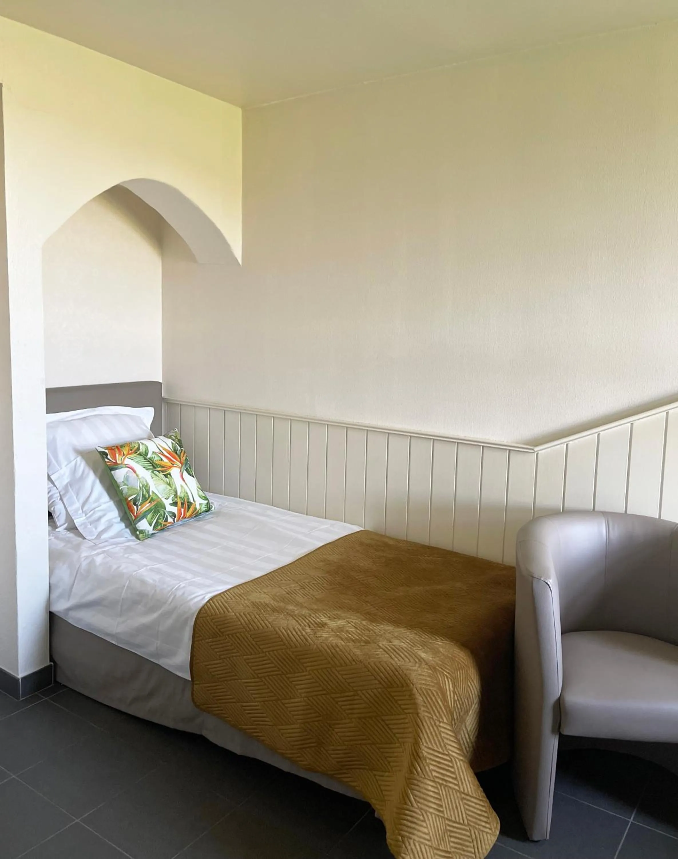 Children play ground, Bed in Hotel het Elsland