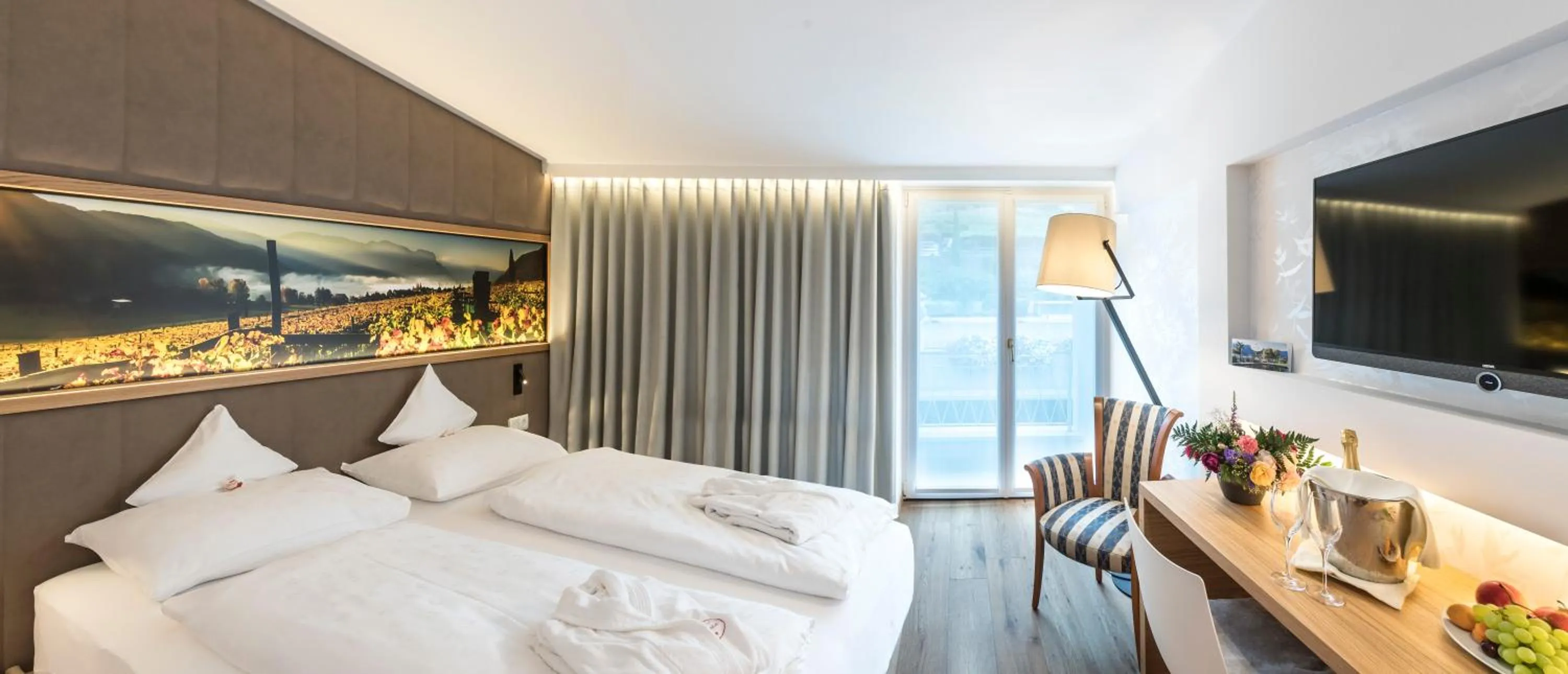 Photo of the whole room, Bed in Parc Hotel Am See