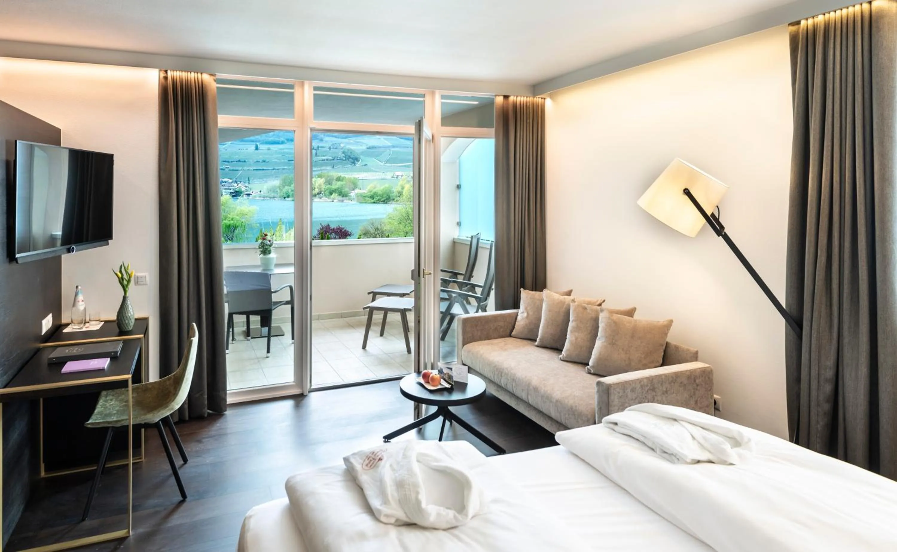 Photo of the whole room, Bed in Parc Hotel Am See