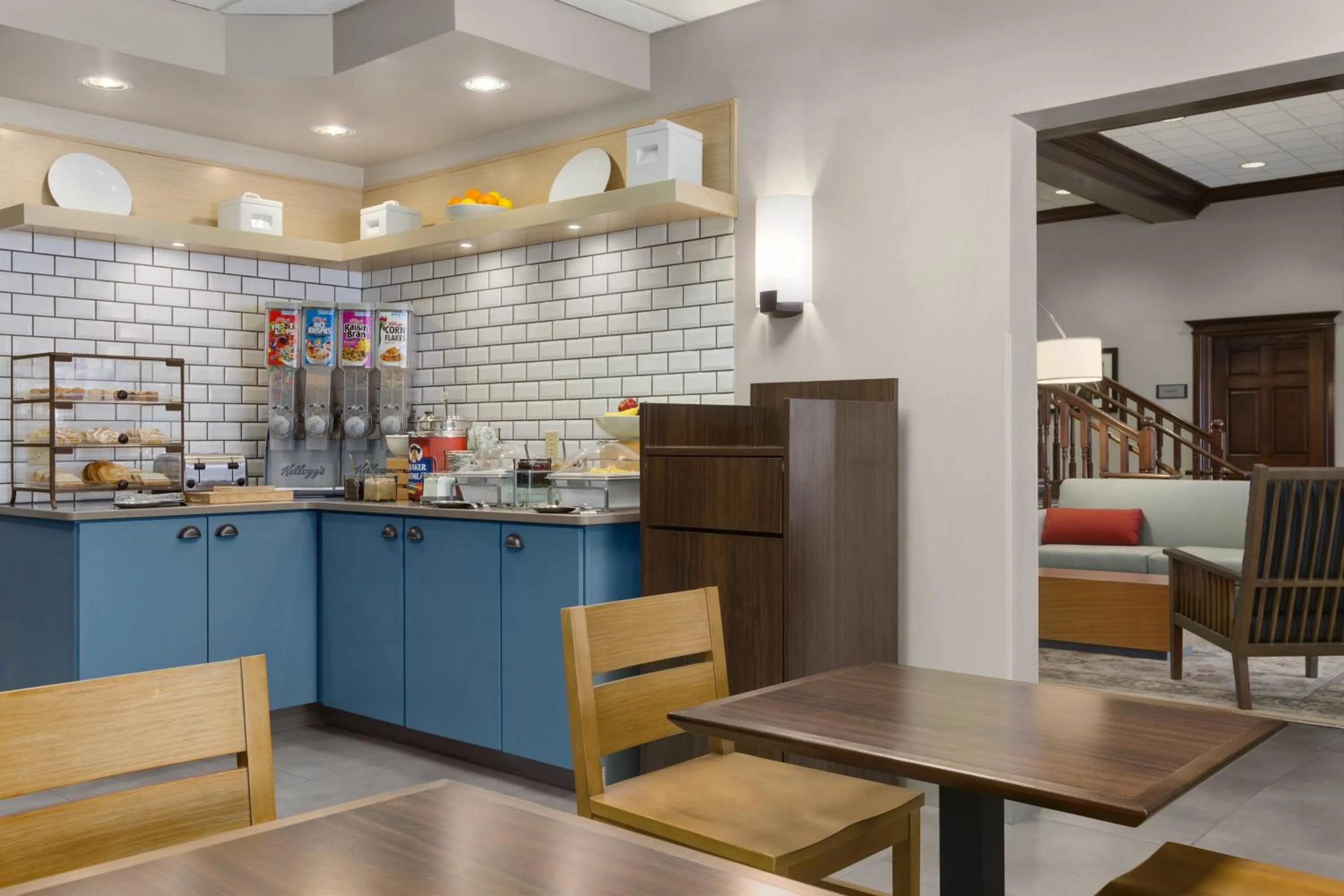 Food and drinks in Country Inn & Suites by Radisson, Wausau, WI