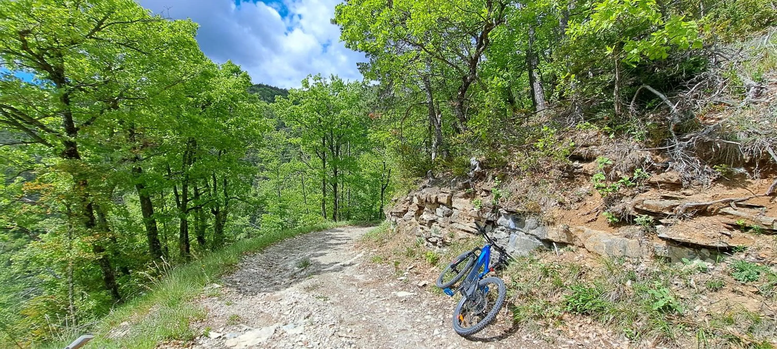Nearby landmark in Le Sareymond