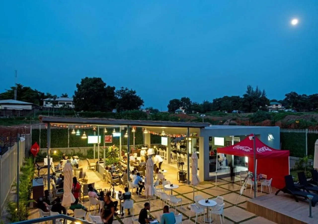 Lounge or bar in The Envoy Hotel Abuja