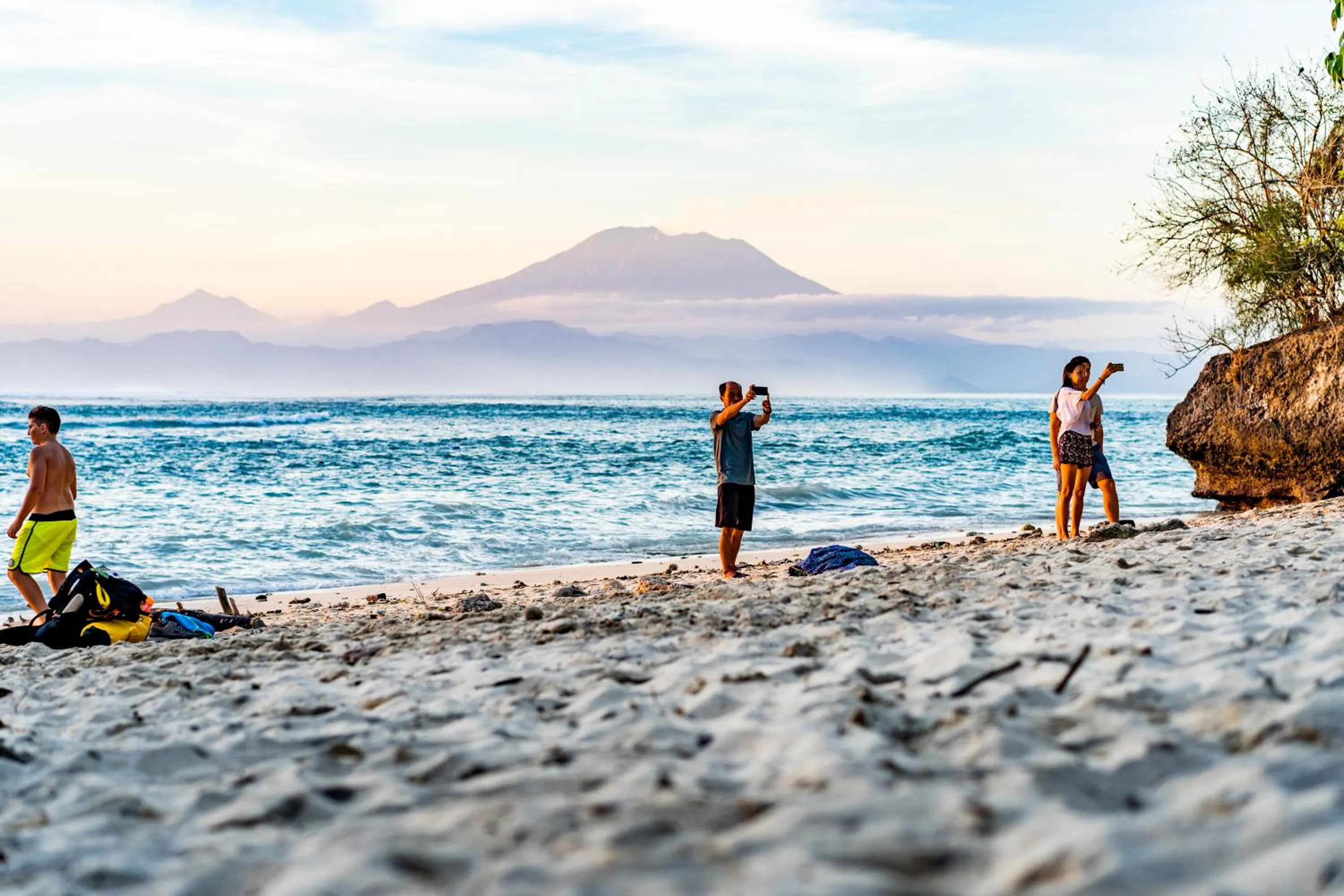 Beach in Song Lambung Beach Huts