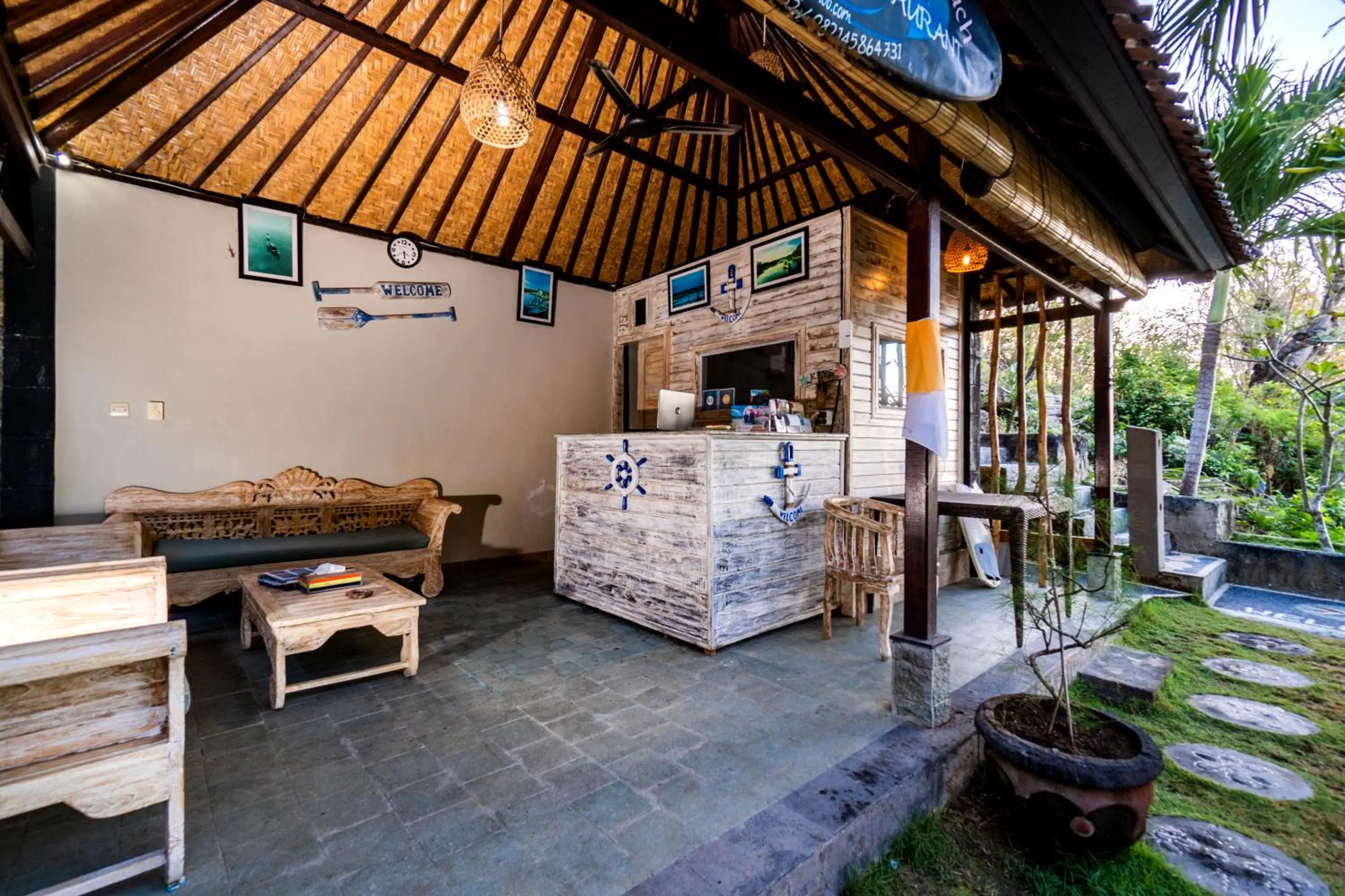 Lobby or reception in Song Lambung Beach Huts