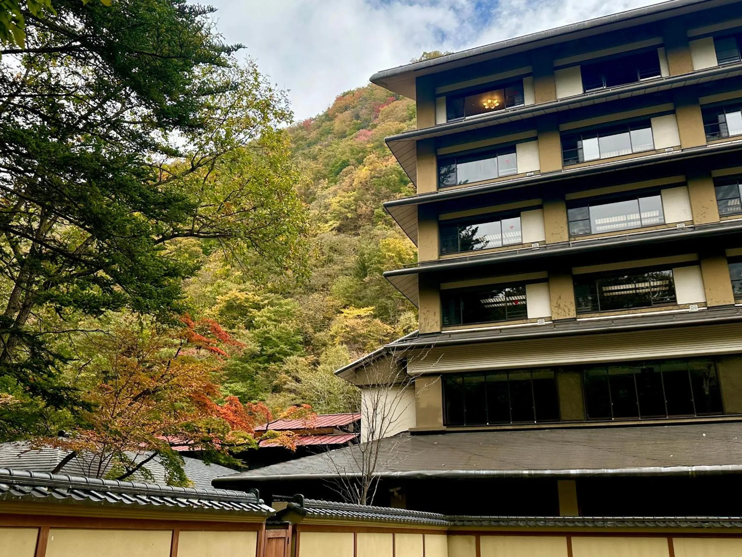 Property building in Hana to Hana