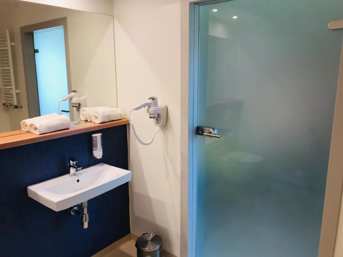 Bathroom in Green Garden Hotel