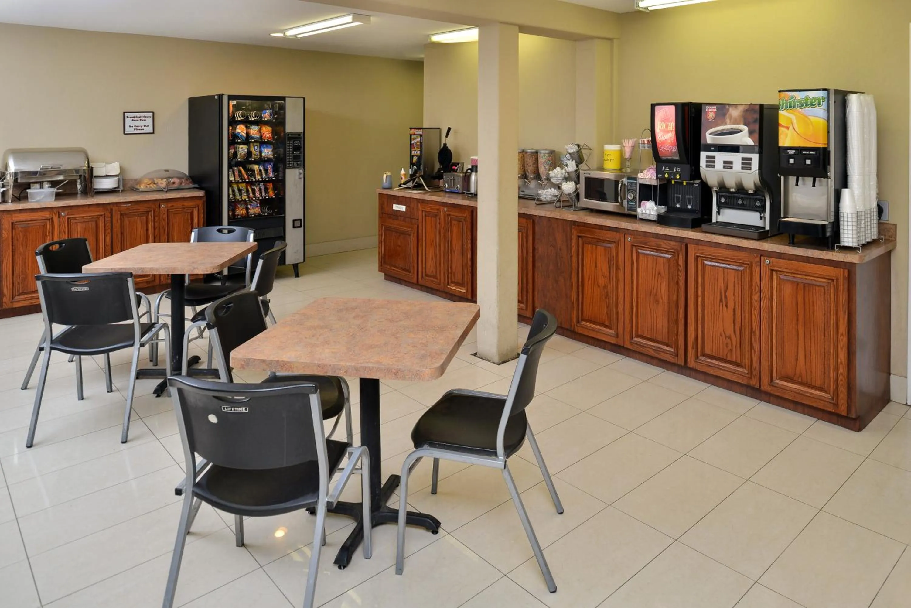 Buffet breakfast in Inn of the Conchos