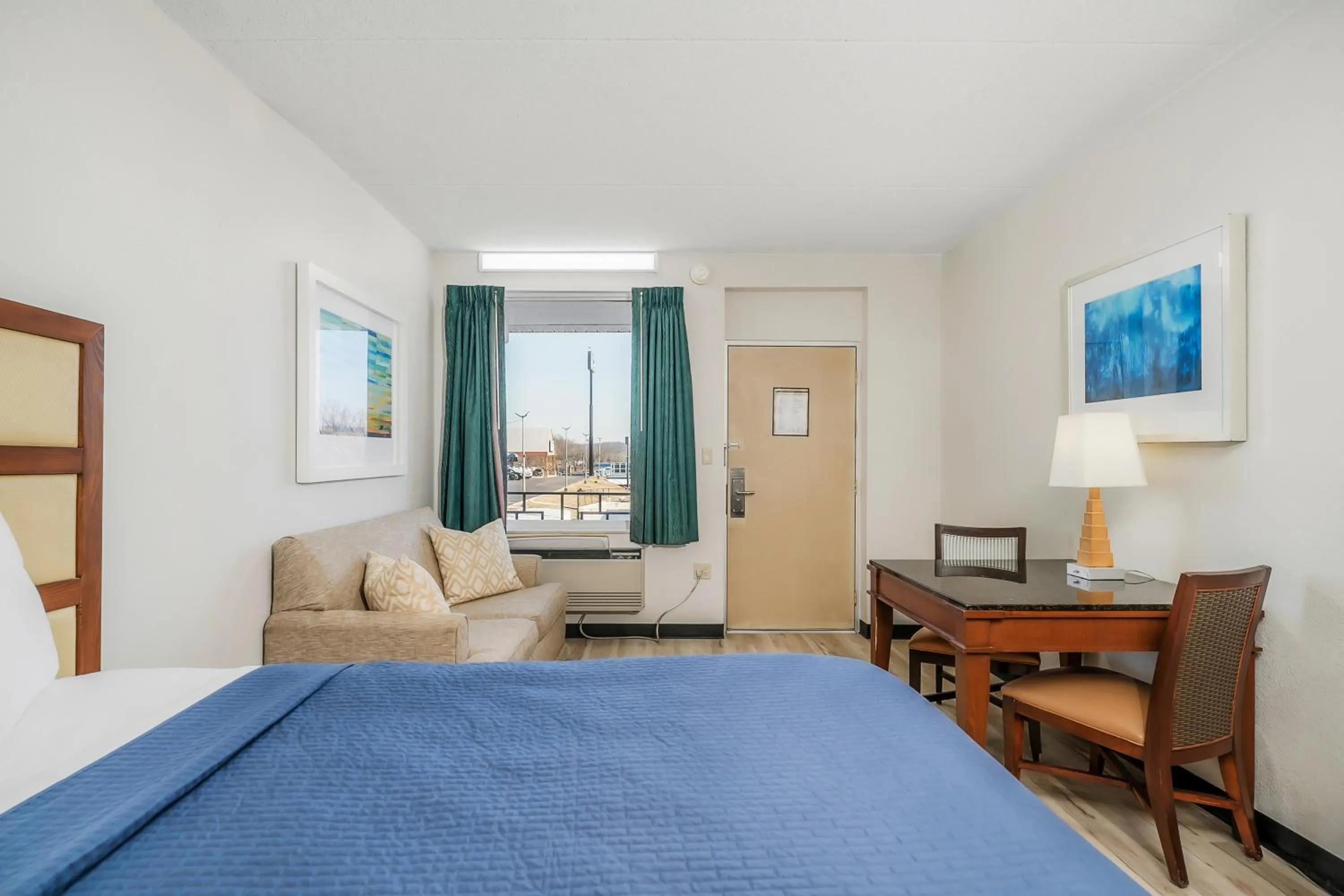 Bed in Extended Stay Suites Cookeville - Tennessee Tech