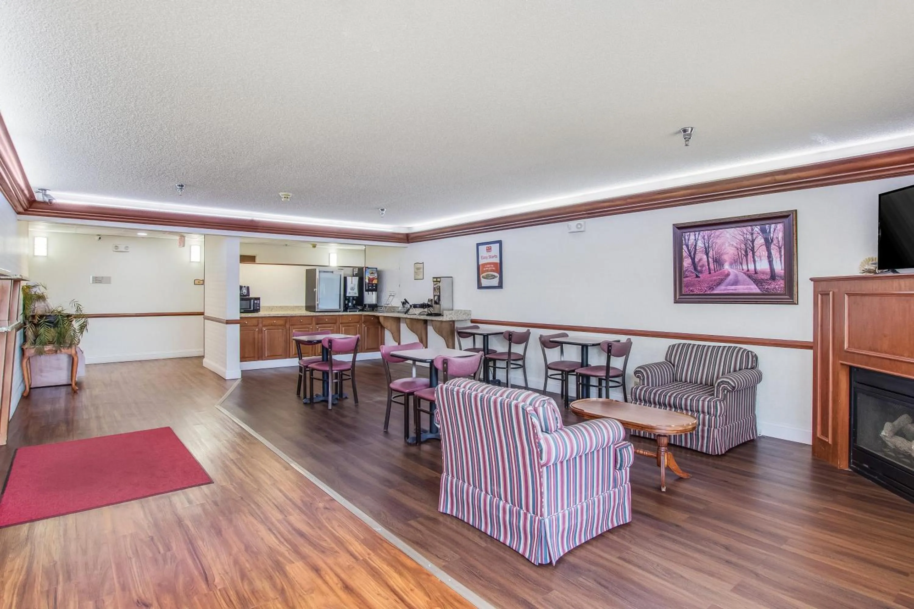 Lobby or reception in Econo Lodge Shelbyville