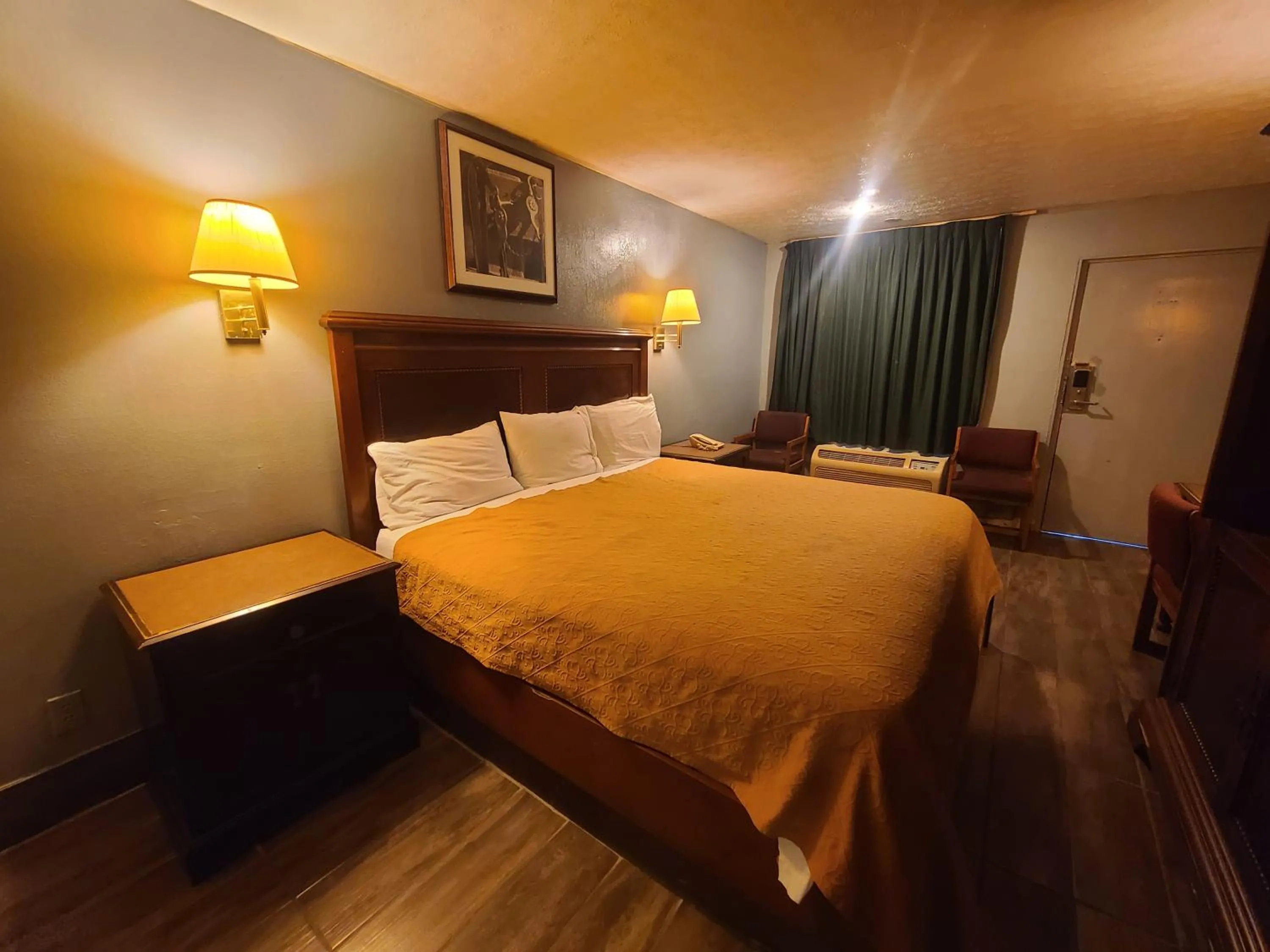 Bed in Garden Inn and Extended Stay