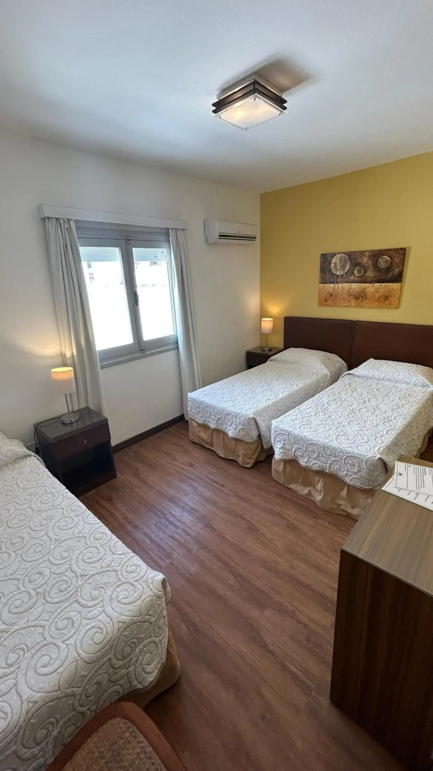 Standard Triple Room in Hotel Tamariz Standard Triple Room in Hotel Tamariz