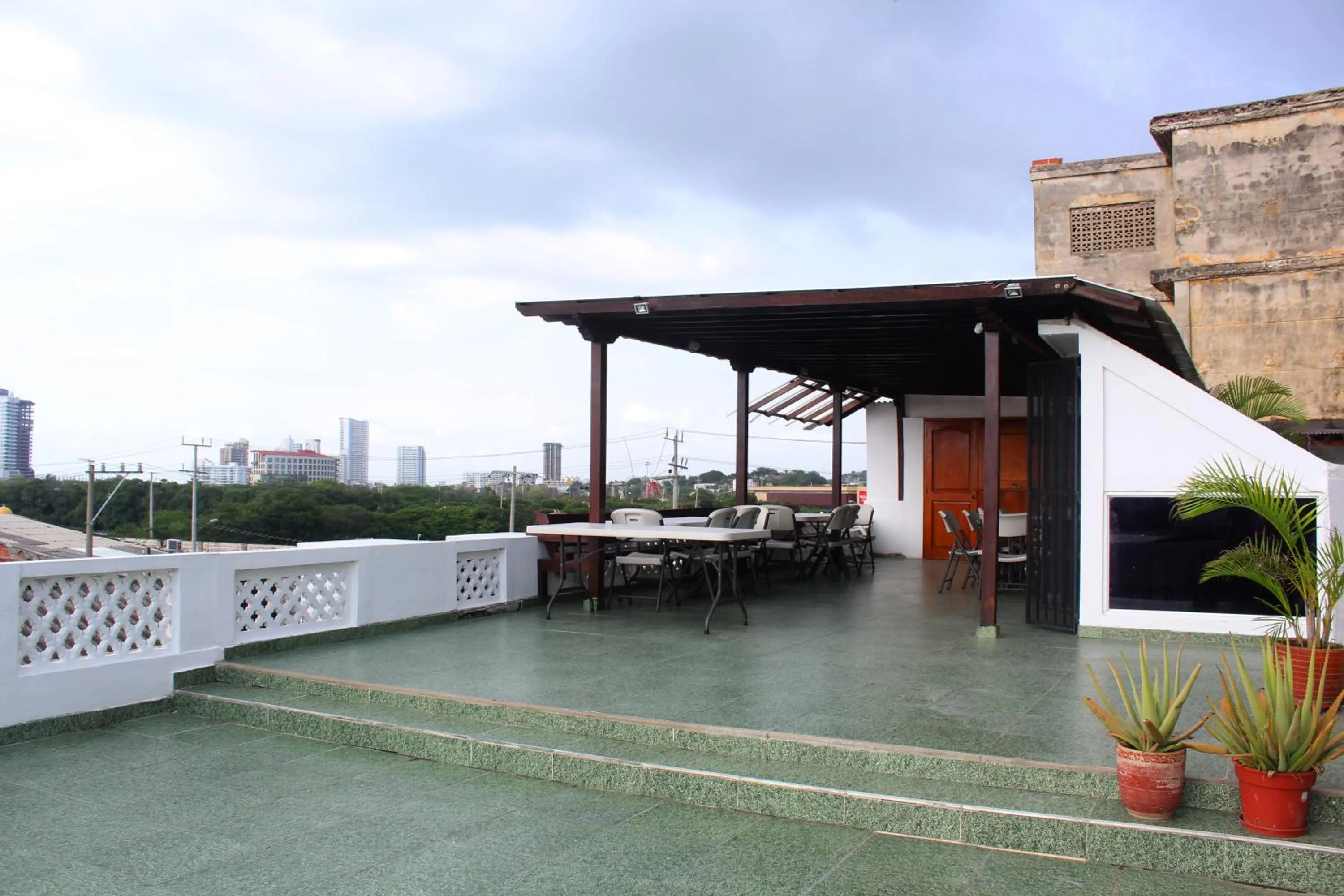 Restaurant/places to eat in Hotel Villa Colonial By Akel Hotels