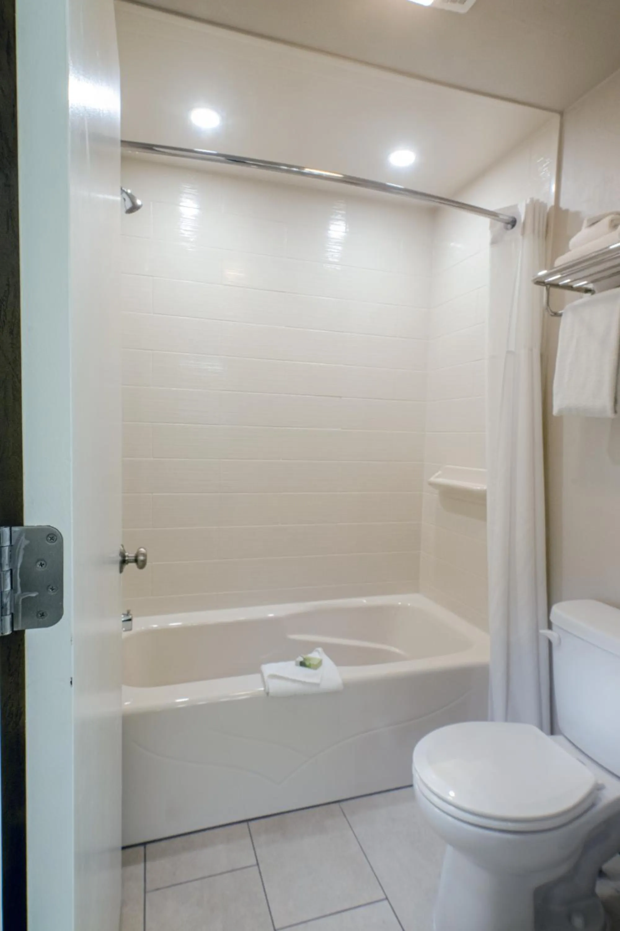 Shower in Flying Saddle Resort and Steak House