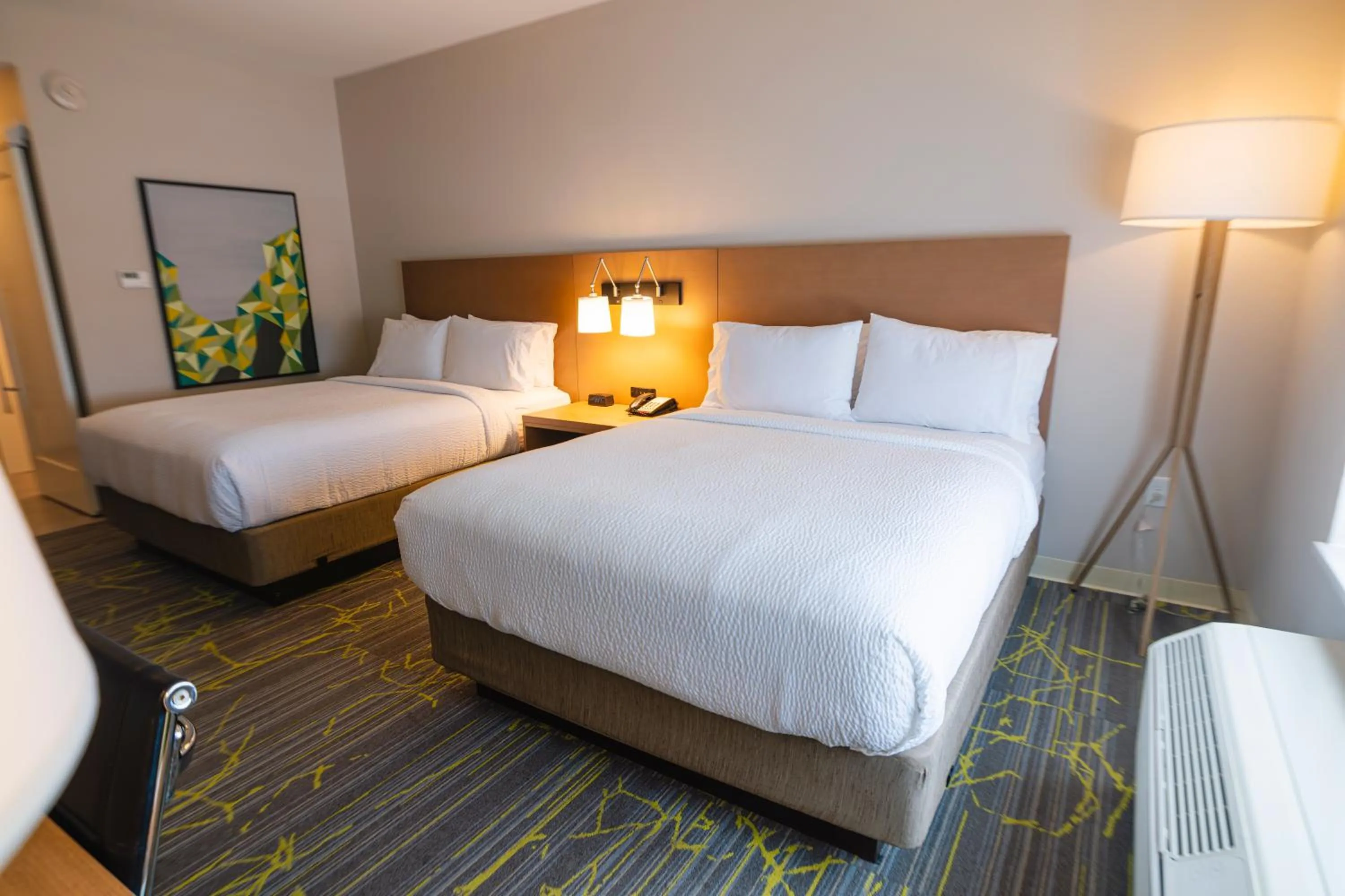 Standard Queen Room with Two Queen Beds and Mobility Accessible Tub in Holiday Inn & Suites Houston NW - Willowbrook by IHG
