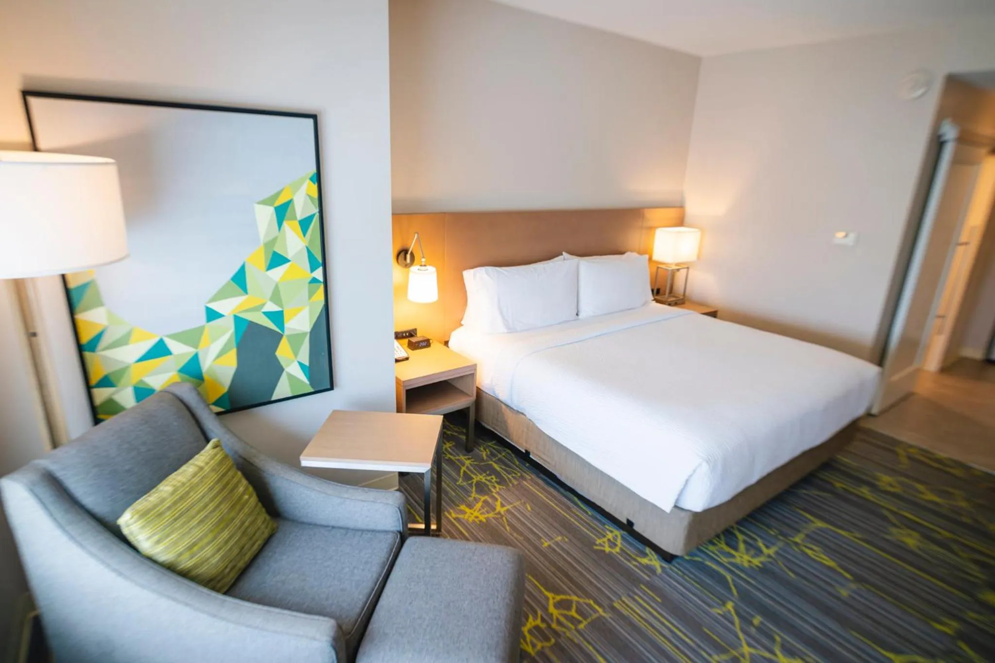 Photo of the whole room, Bed in Holiday Inn & Suites Houston NW - Willowbrook by IHG