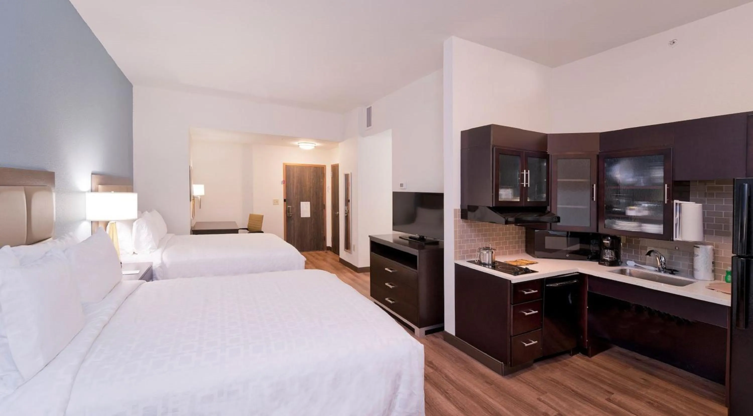 Photo of the whole room, Bed in Candlewood Suites Baltimore - Inner Harbor by IHG