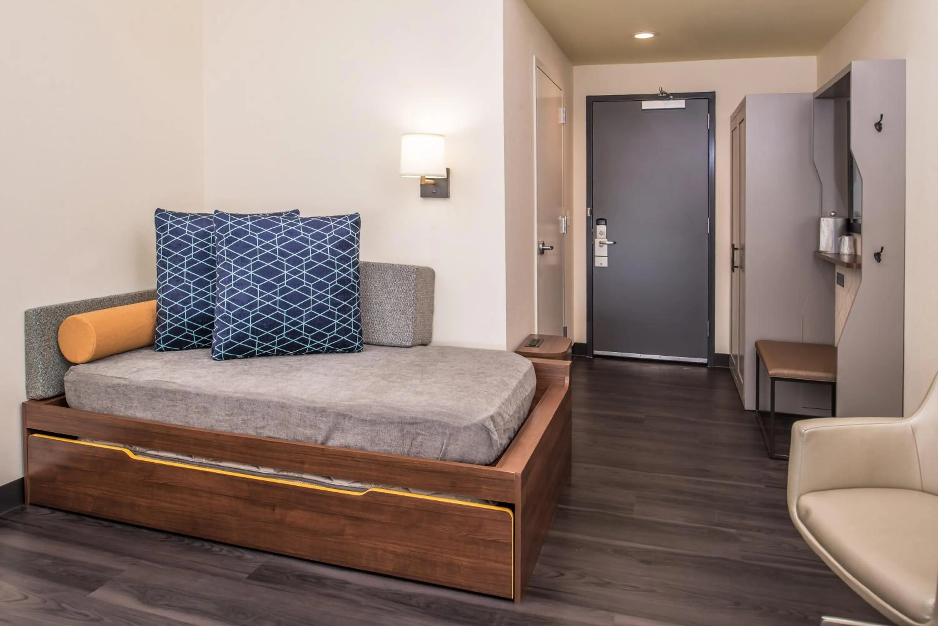 Photo of the whole room, Bed in Holiday Inn Joplin by IHG