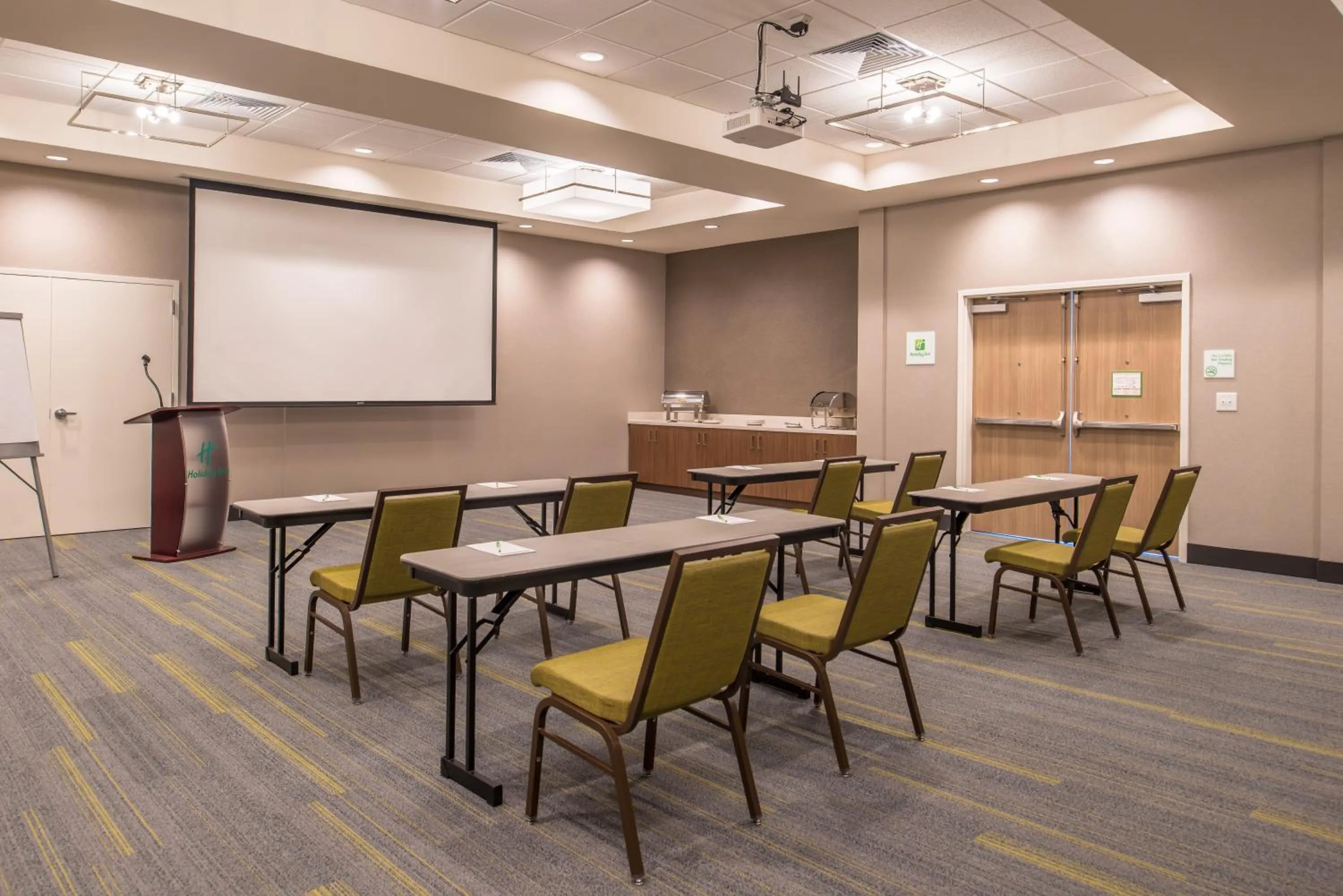Meeting/conference room in Holiday Inn Joplin by IHG