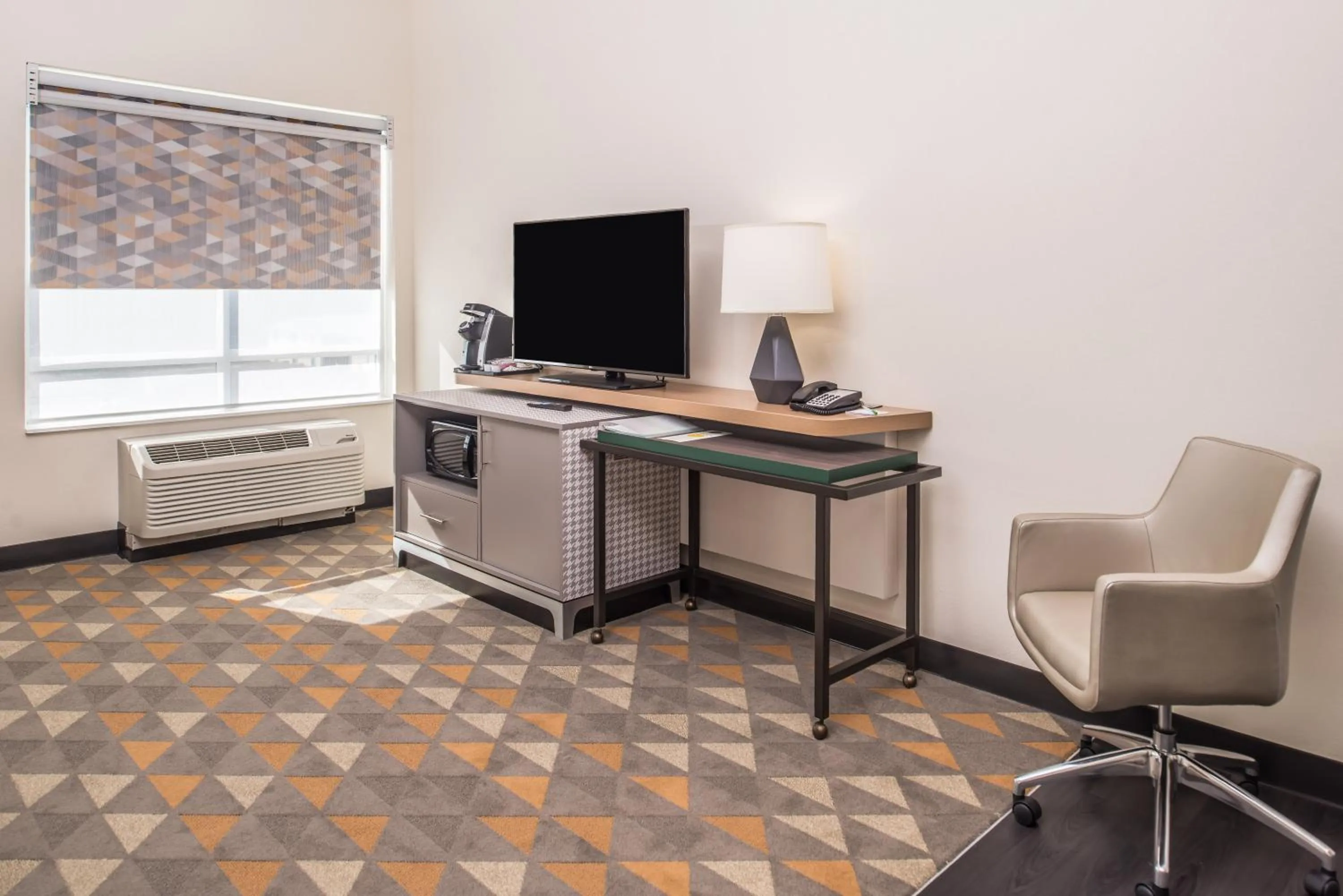 Photo of the whole room in Holiday Inn Joplin by IHG