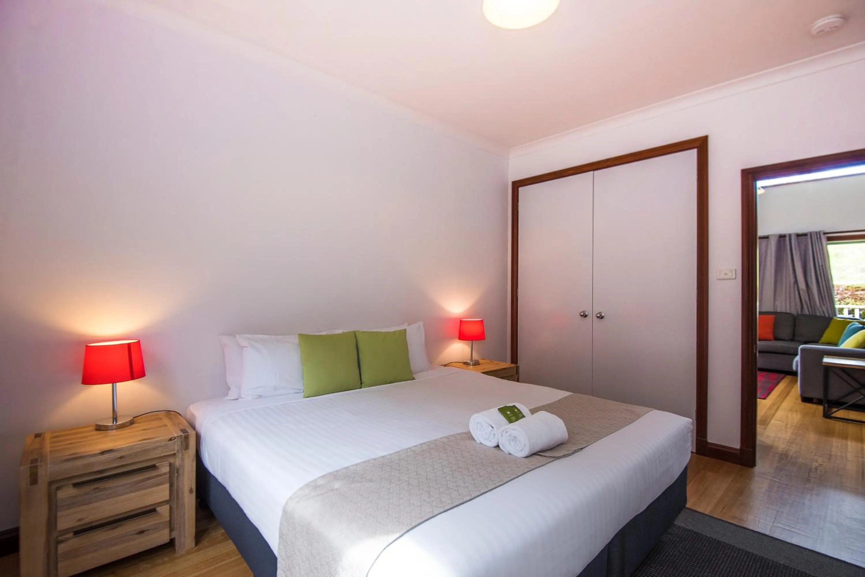 Bedroom, Bed in Riverglen Chalets