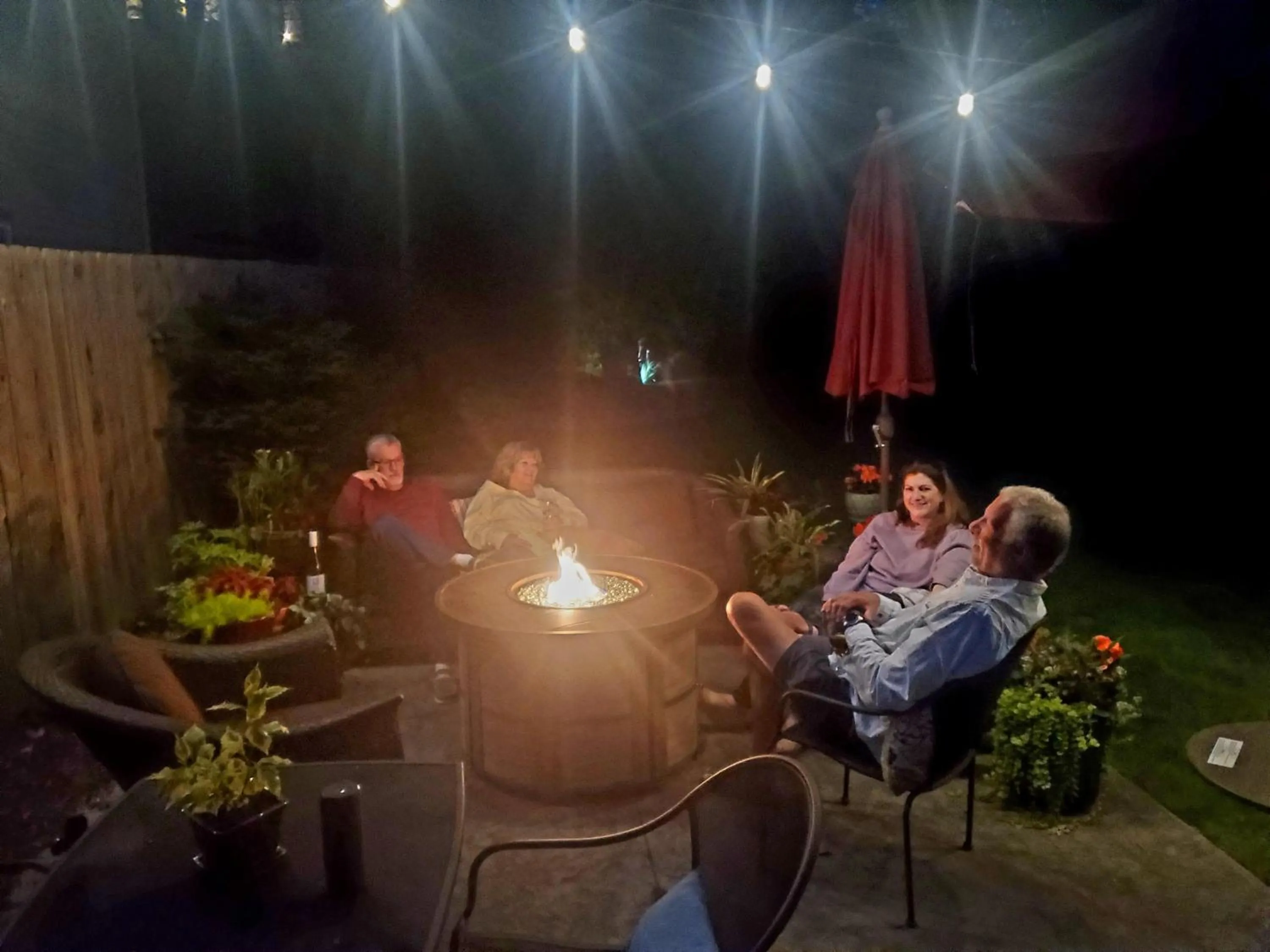 Property building in Twin Oaks Inn