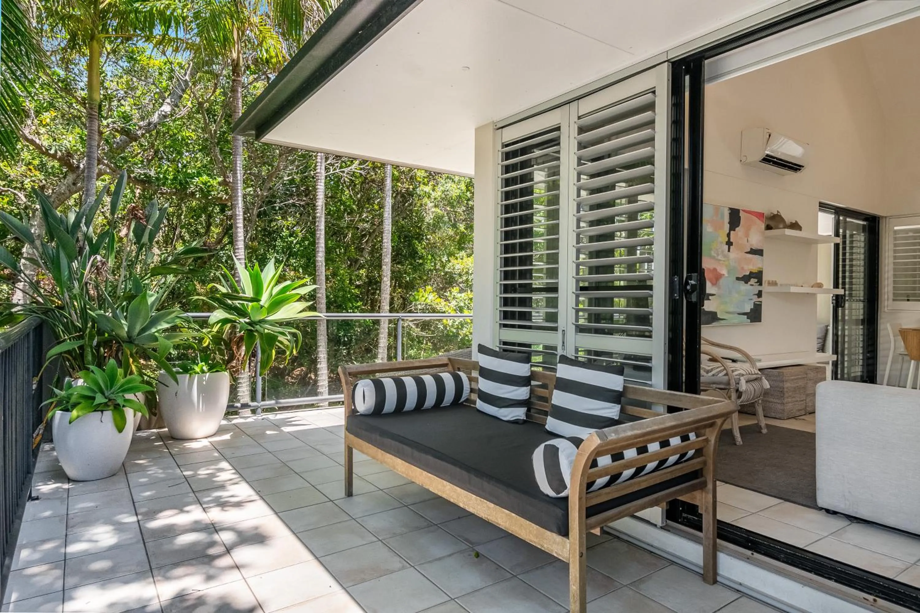 Patio in Julians Apartments