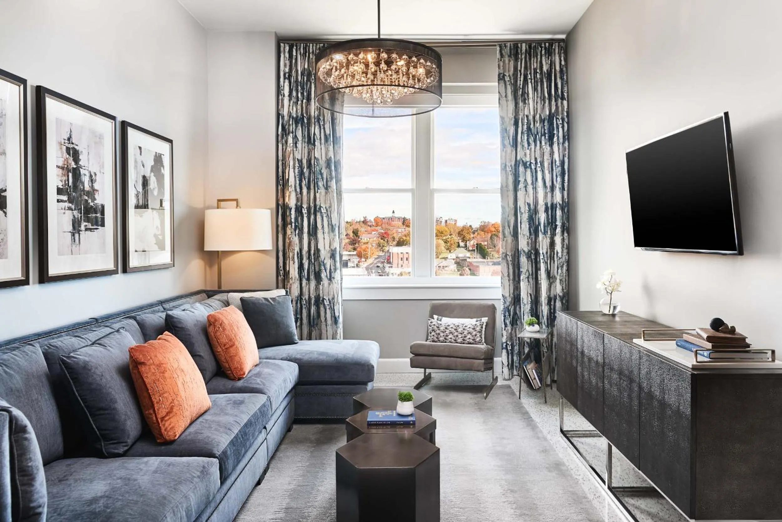 TV and multimedia in The Bristol Hotel