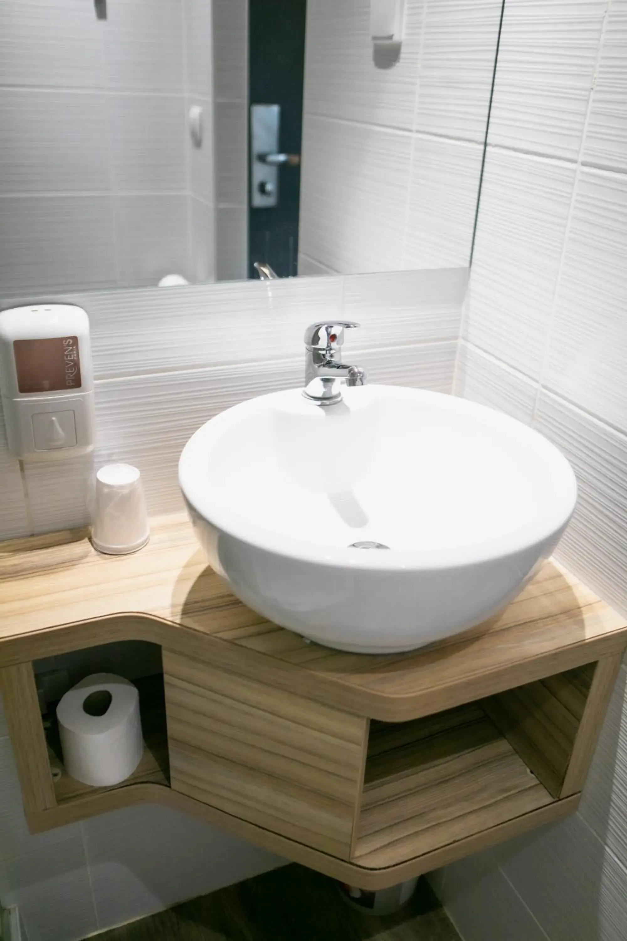 Double or Twin Room in Best Hotel Bordeaux Sud Double or Twin Room in Best Hotel Bordeaux Sud