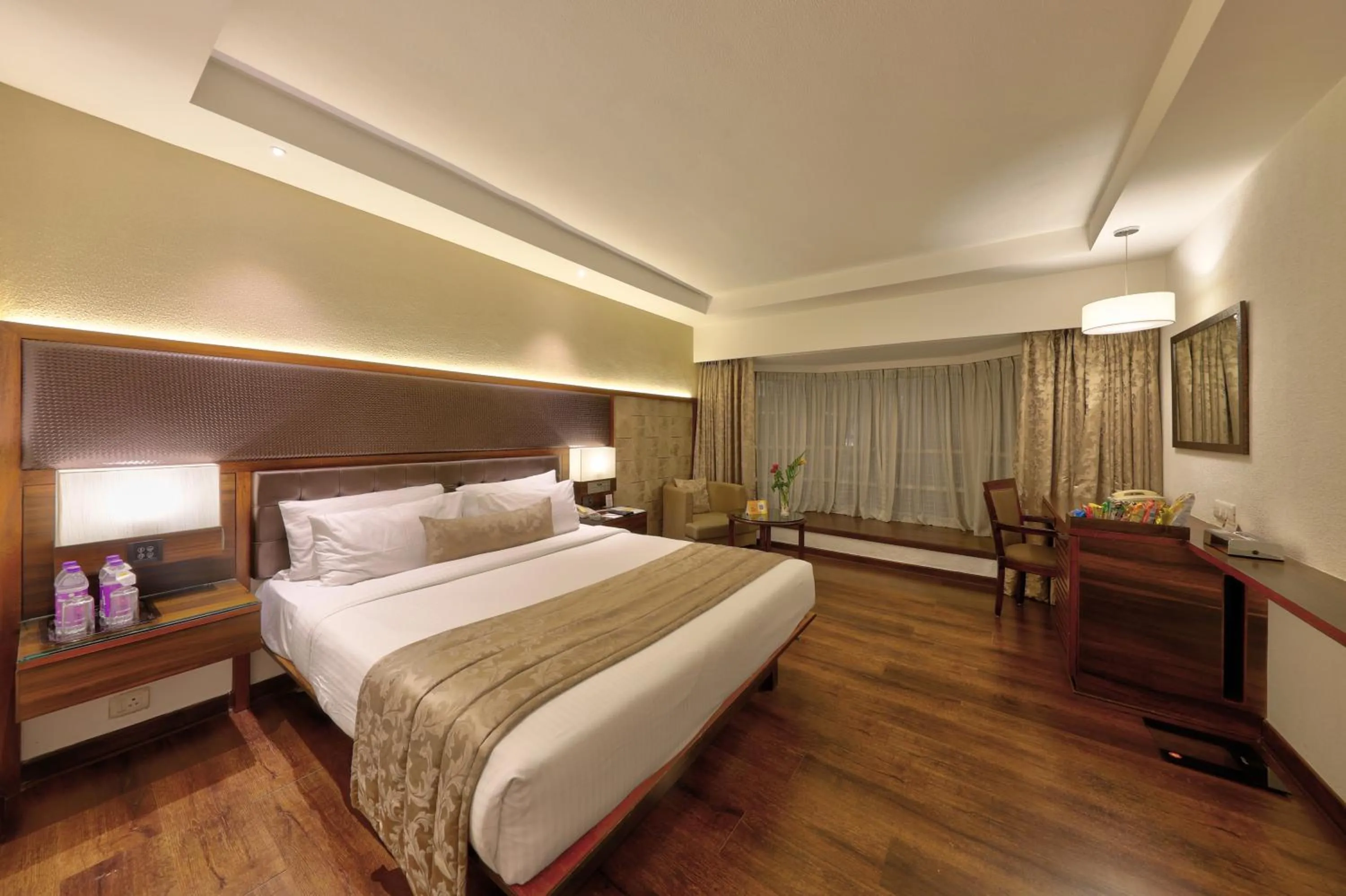 Photo of the whole room, Bed in The Central Park