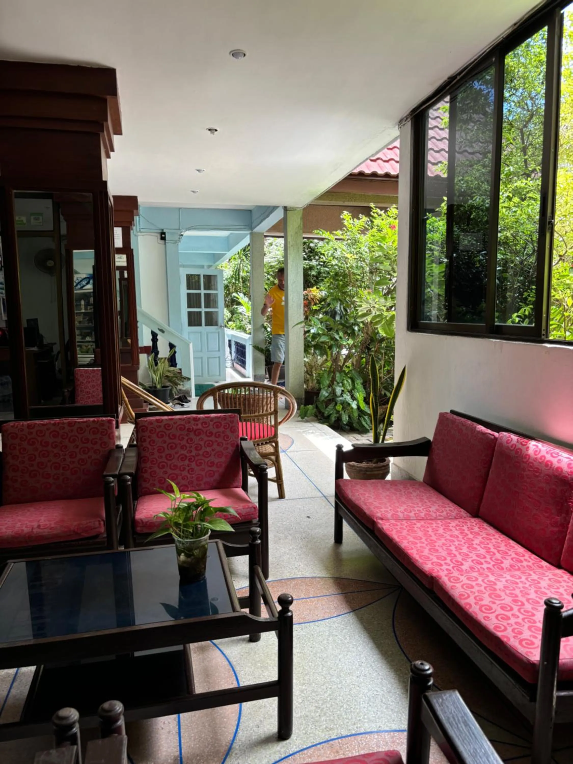 Bonny Hotel 4 Floors No Elevator