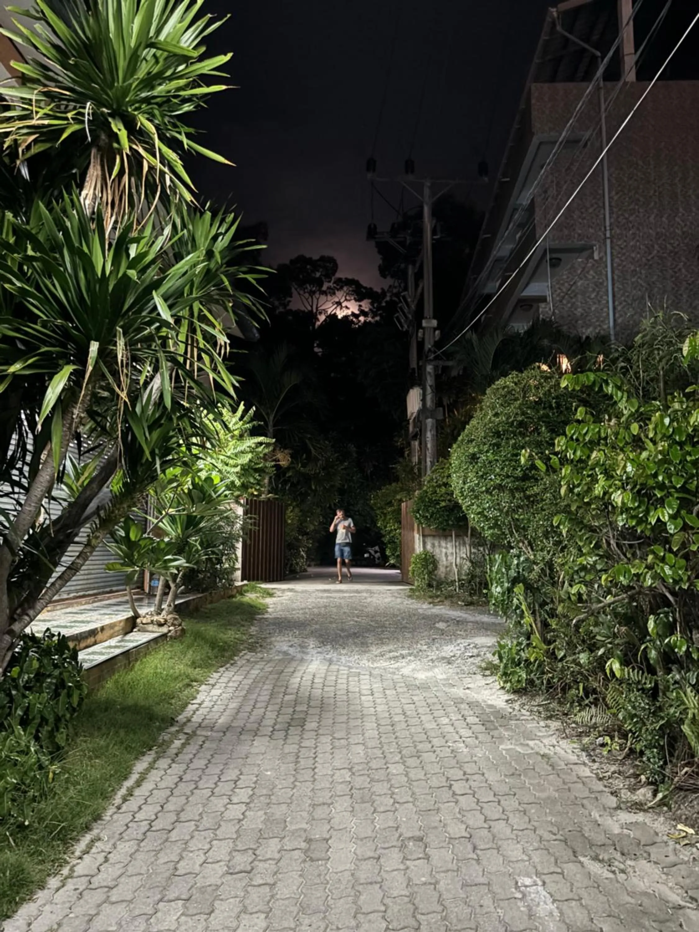 Bonny Hotel 4 Floors No Elevator