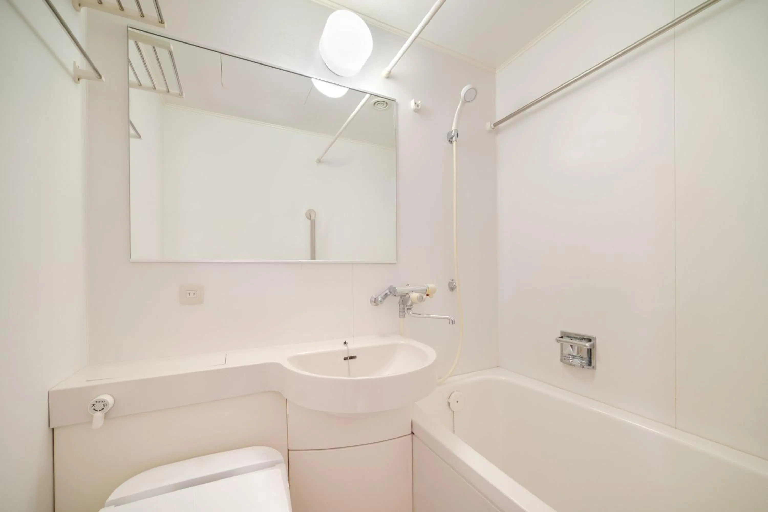 Shower in Central Hotel Sasebo