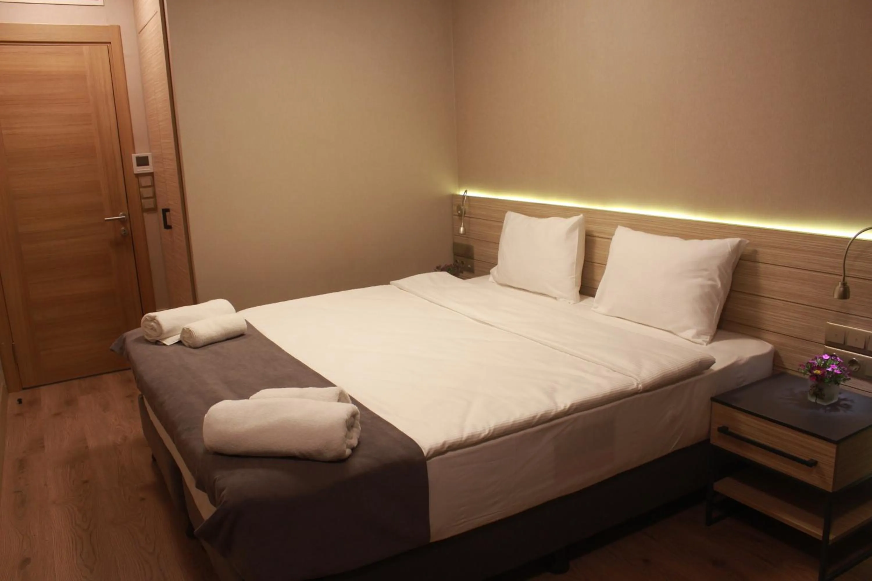 Bed in Endless Comfort Hotel Taksim