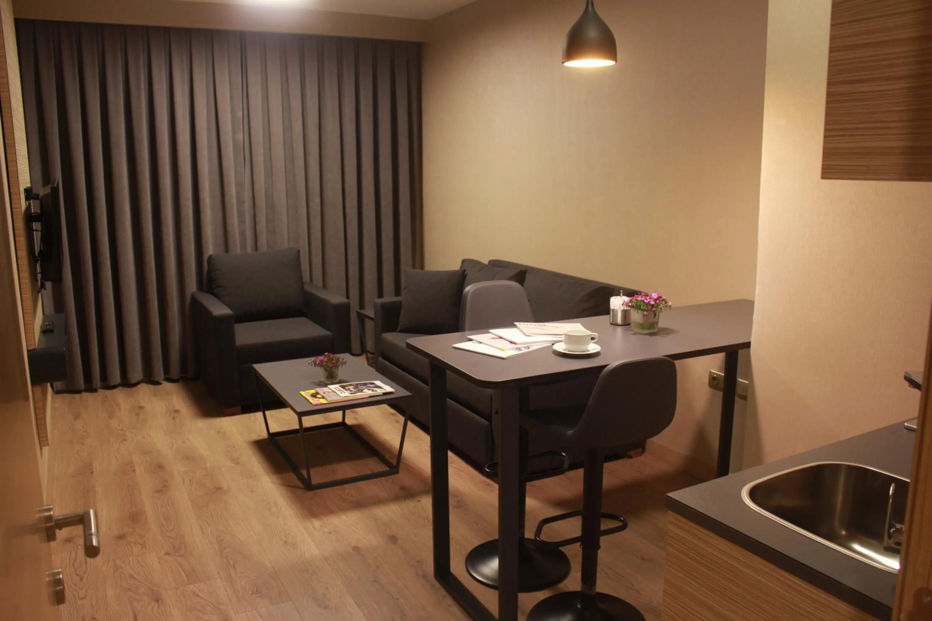 Living room in Endless Comfort Hotel Taksim