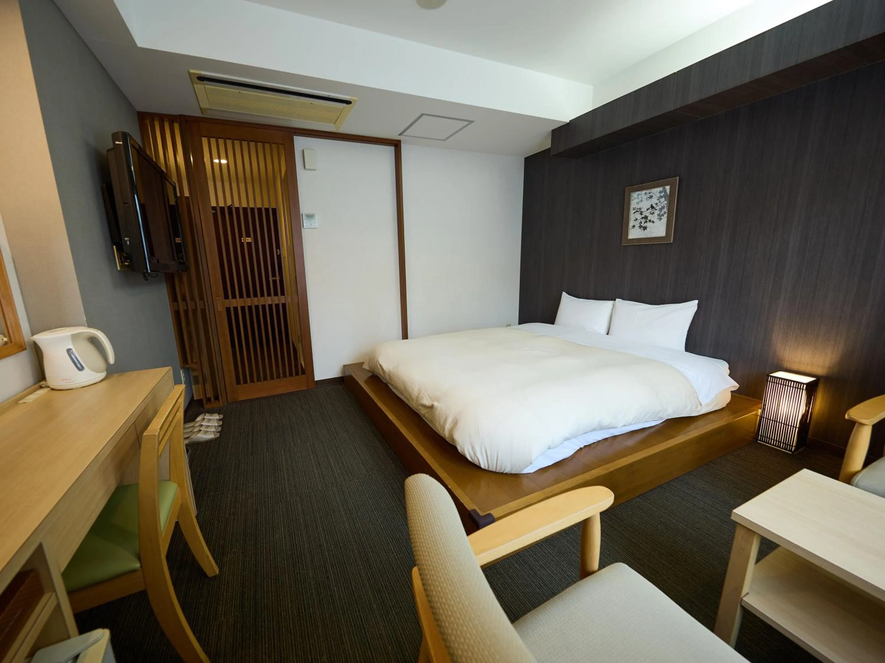 Photo of the whole room, Bed in Nikko Station Hotel Classic