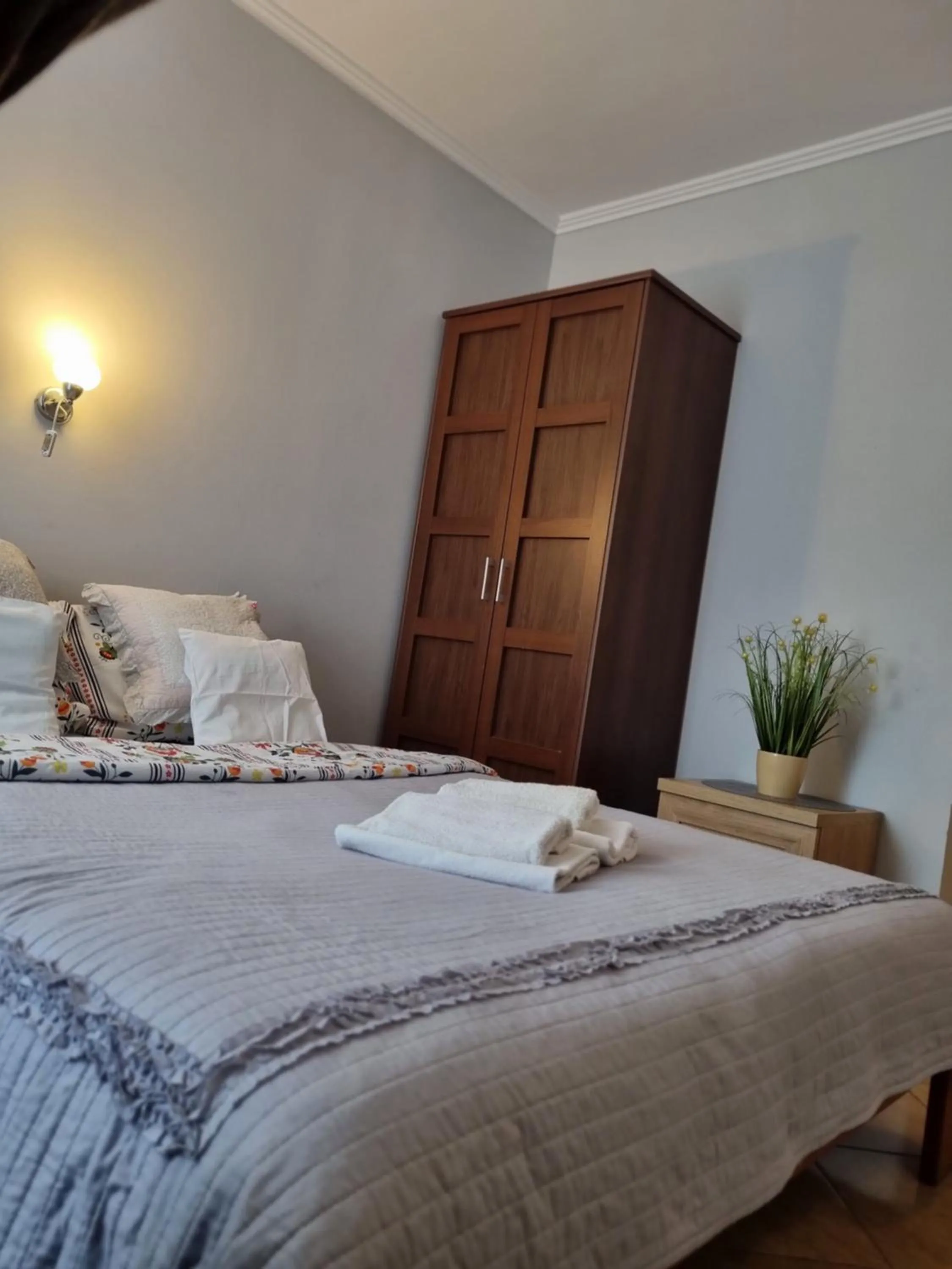 Bed in HOTEL "ZAUŁEK" Spółka Cywilna Zbigniew Świderski, Elżbieta Świderska